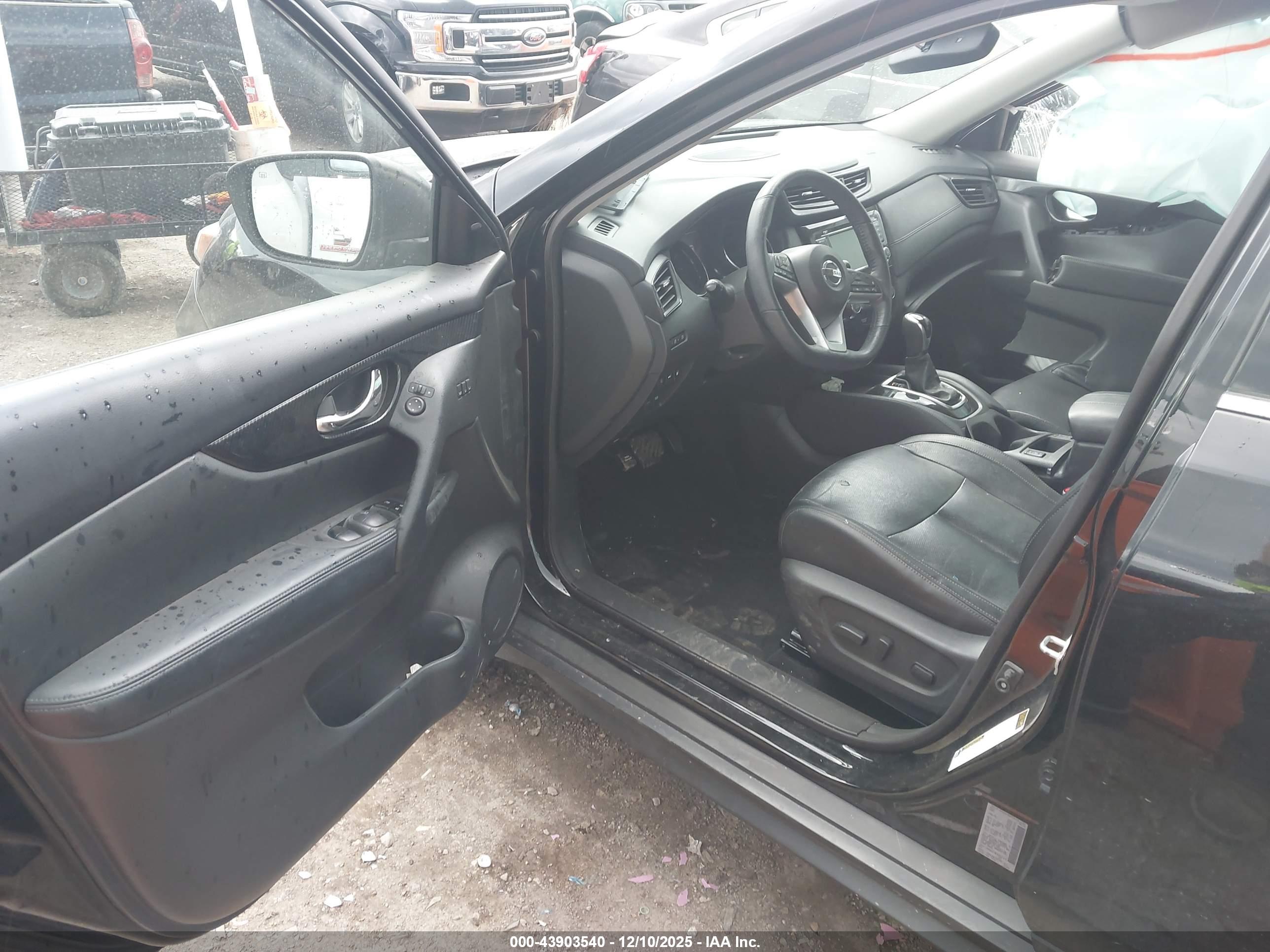 NISSAN ROGUE image 5