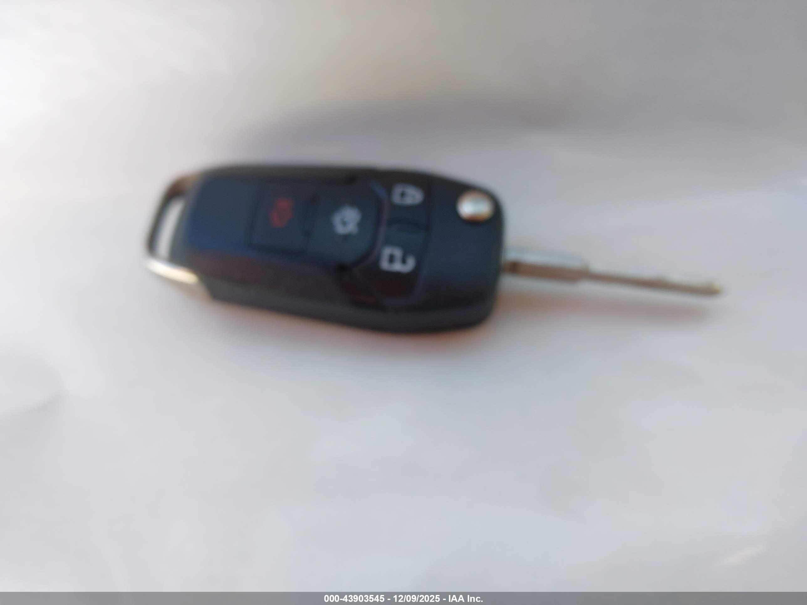 FORD FUSION image 11