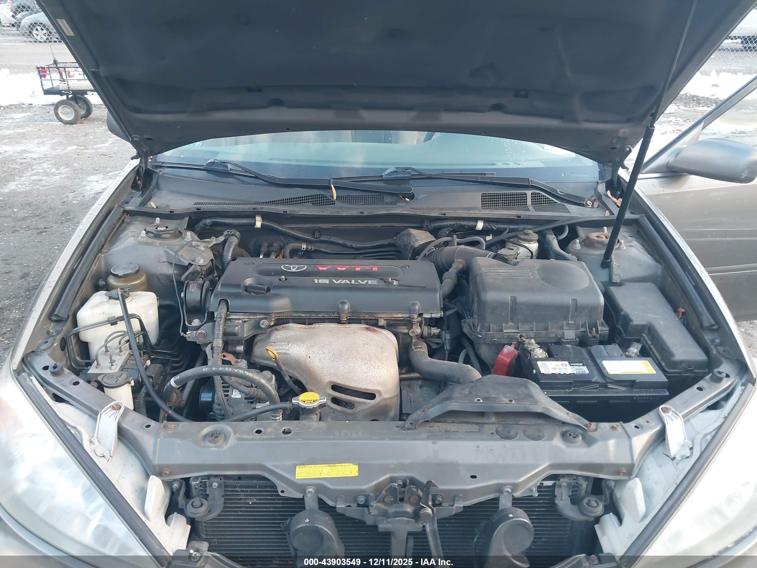 TOYOTA CAMRY image 10
