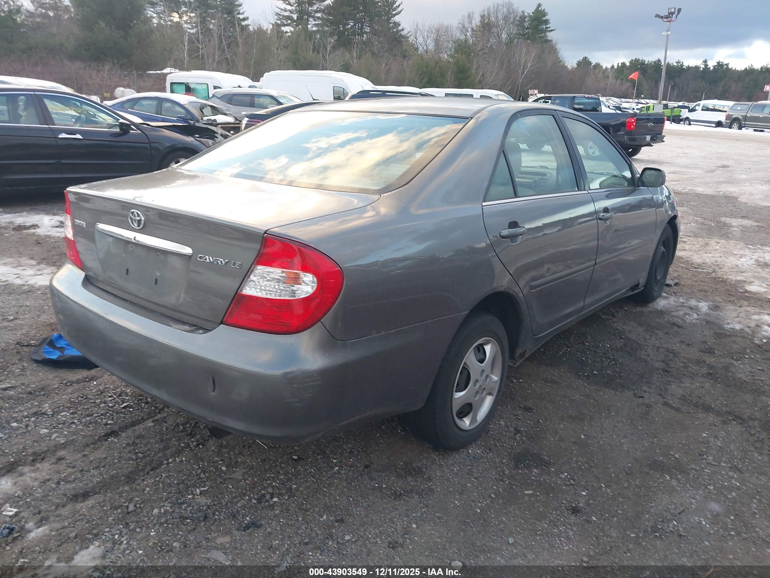 TOYOTA CAMRY image 4