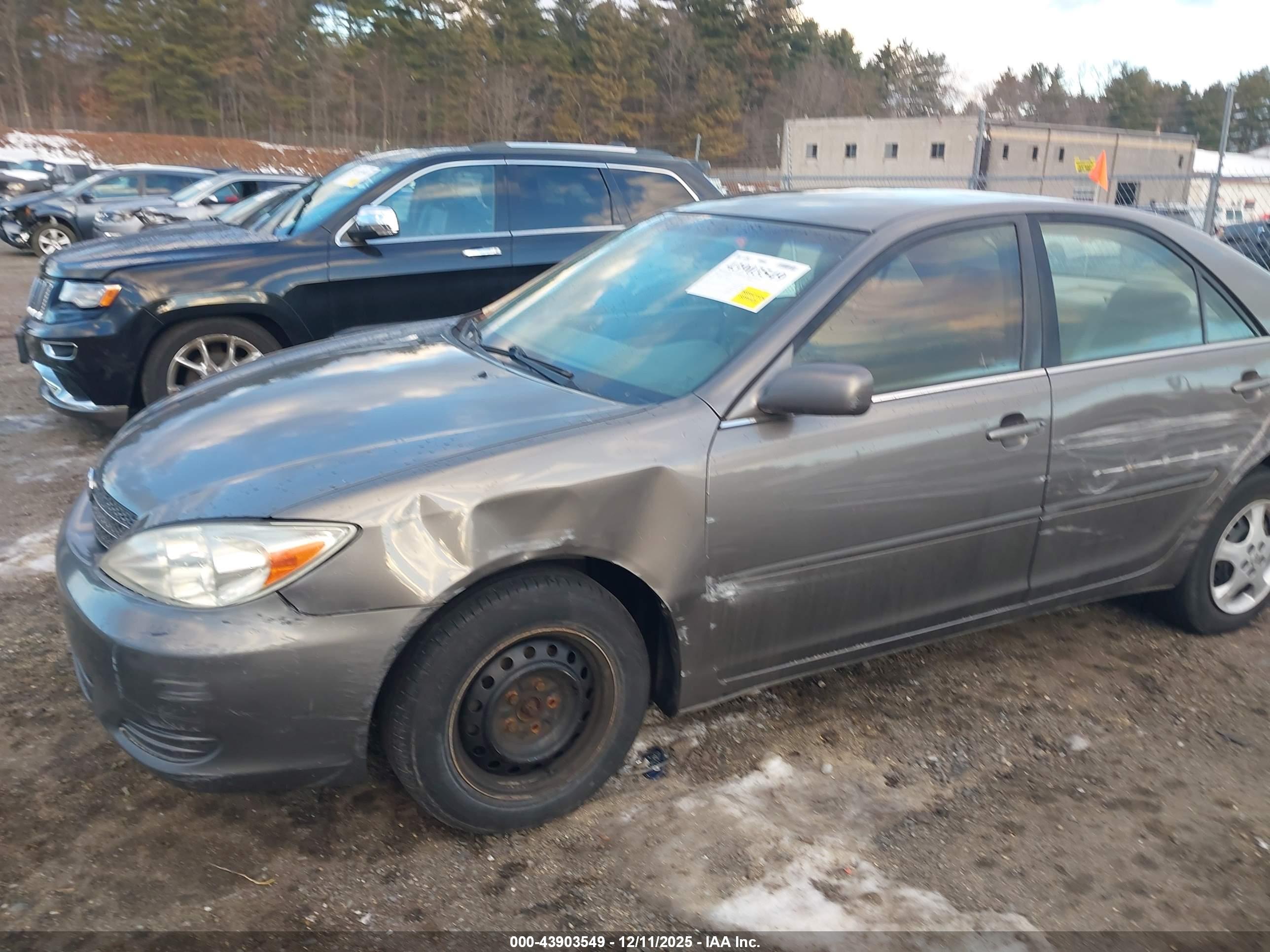 TOYOTA CAMRY image 6