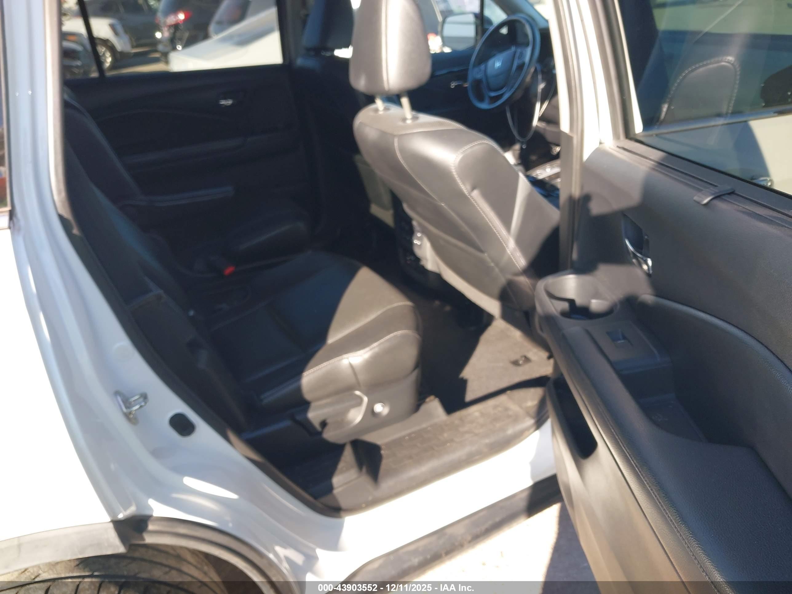 HONDA PILOT image 8