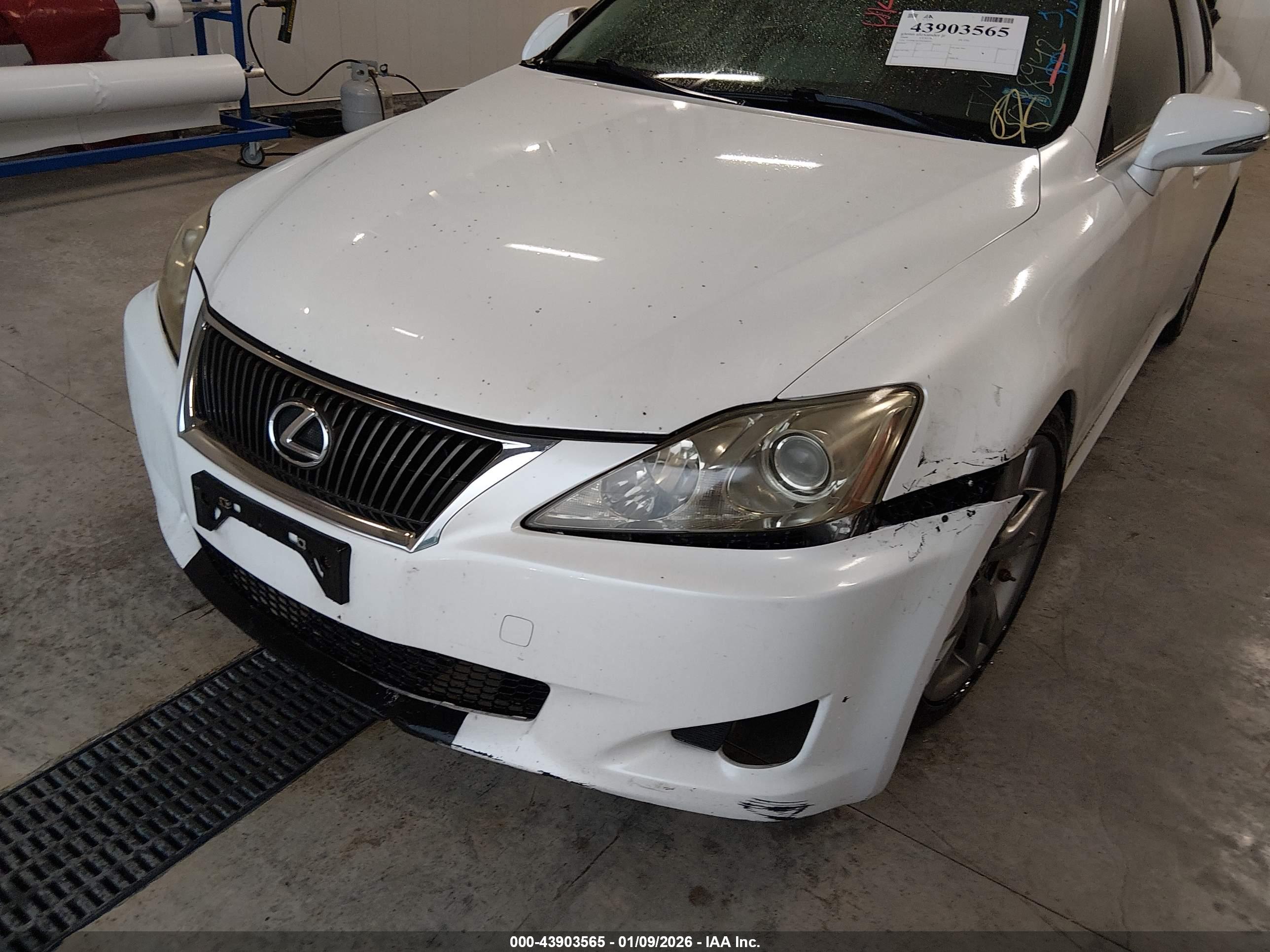 LEXUS IS image 6