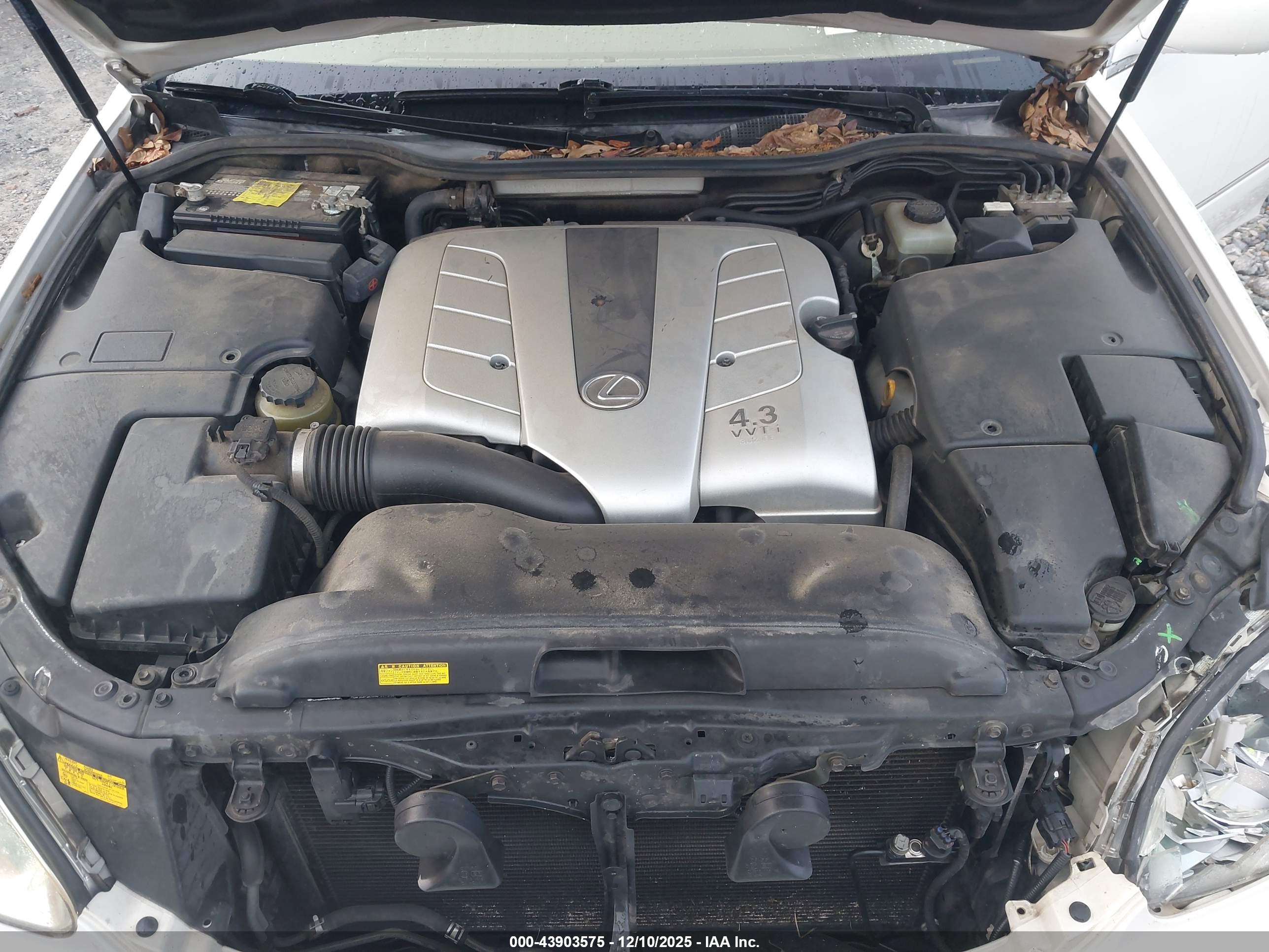 LEXUS LS image 10