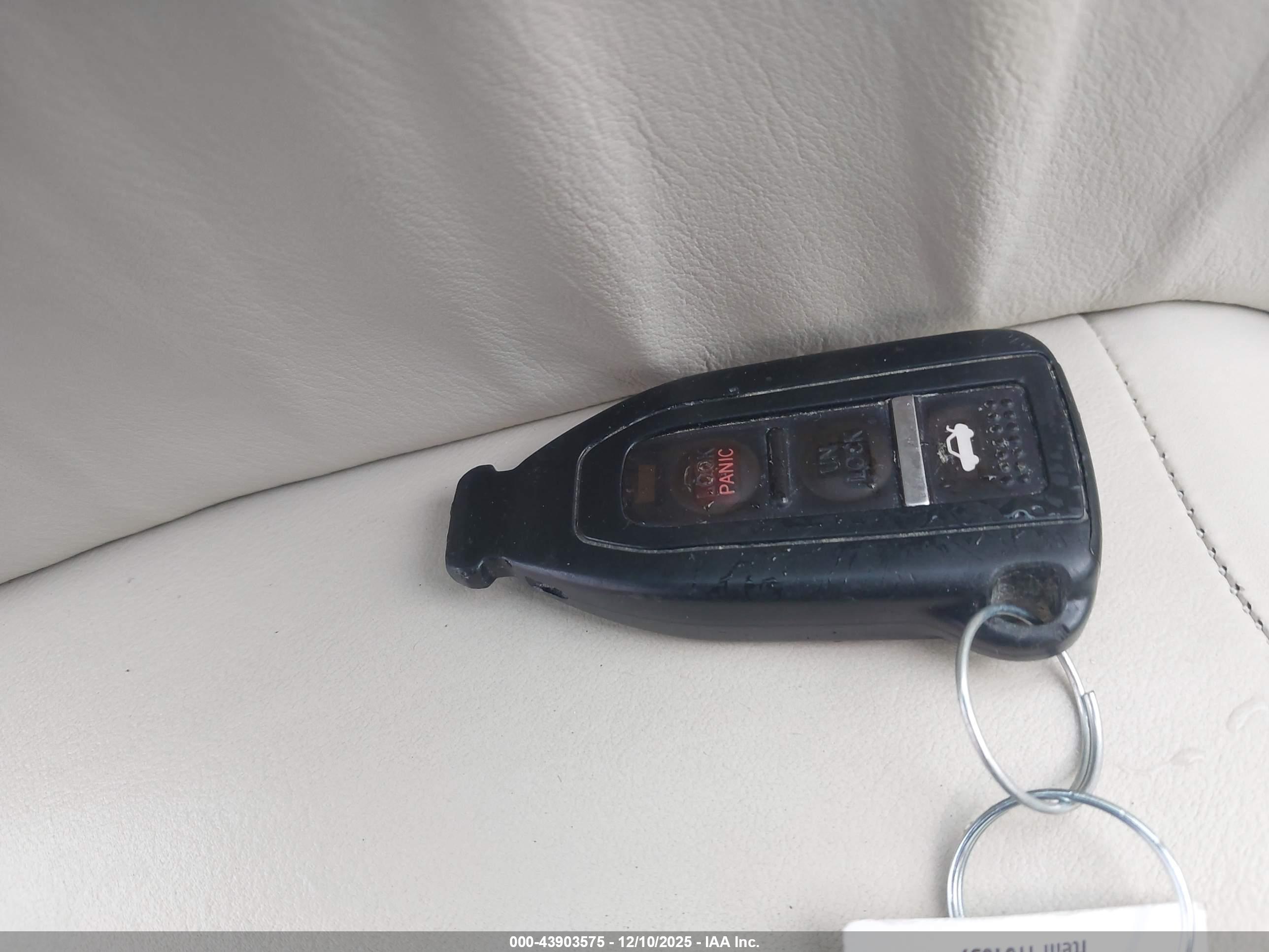 LEXUS LS image 11