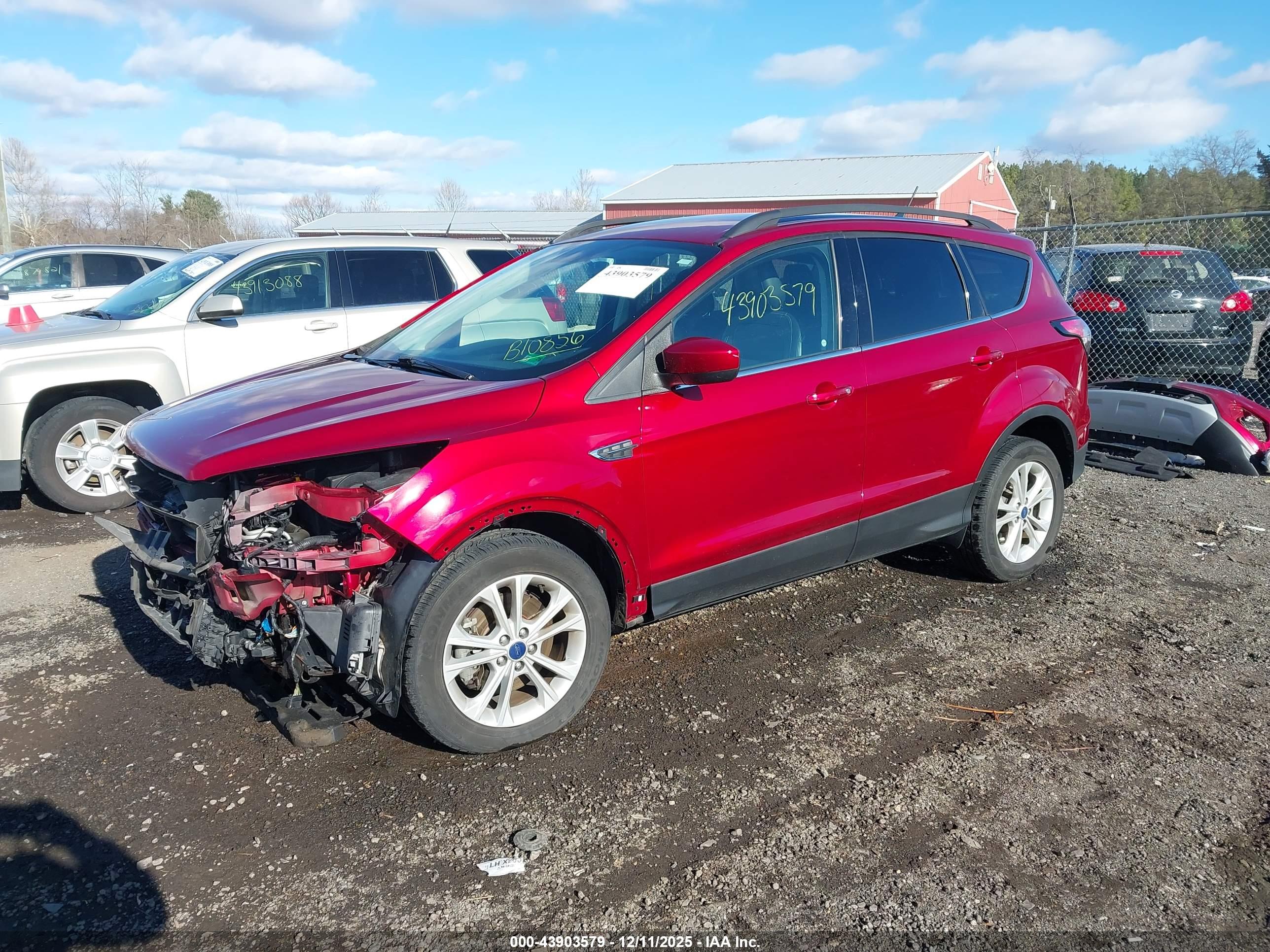 FORD ESCAPE image 2