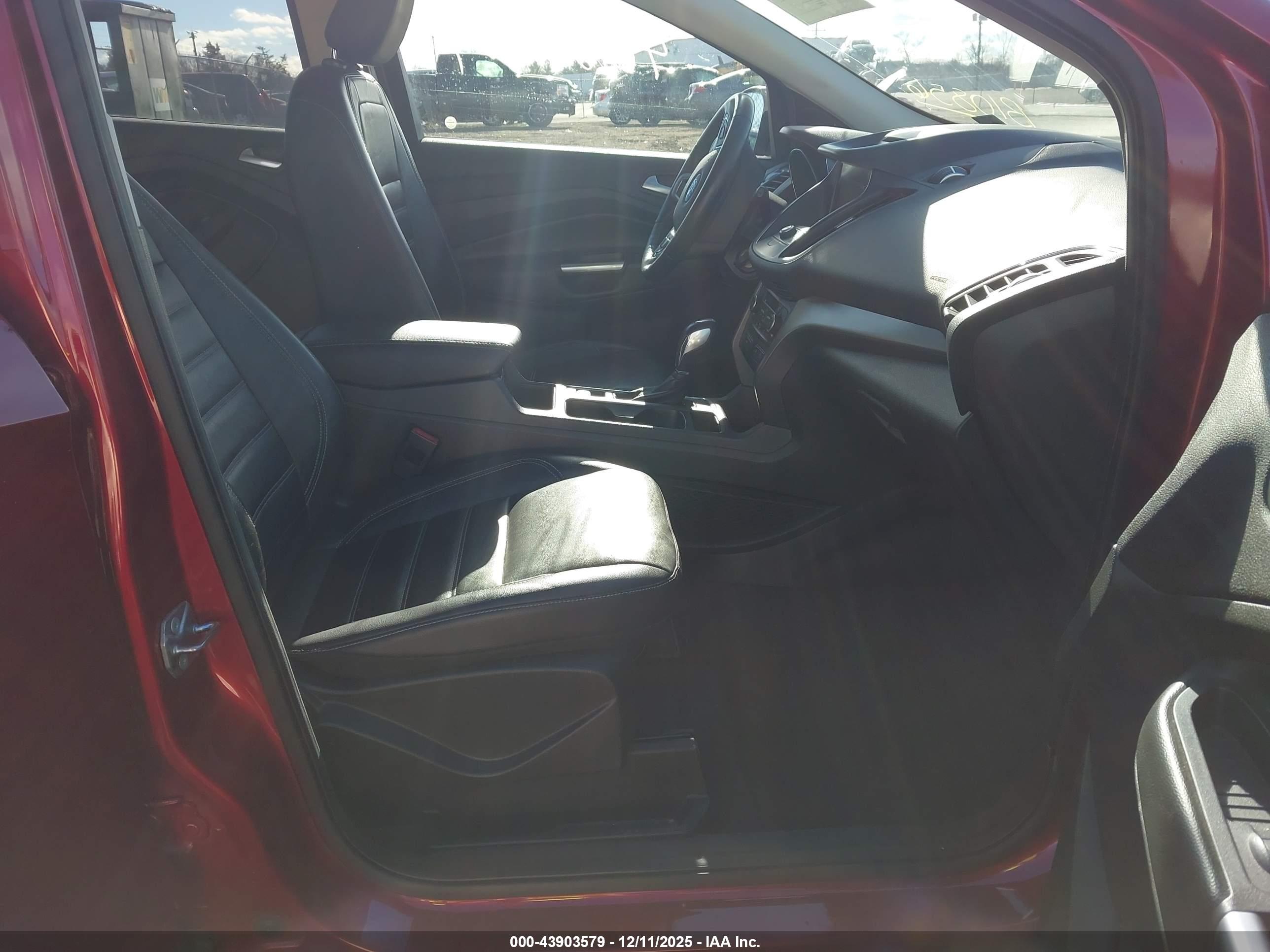 FORD ESCAPE image 5