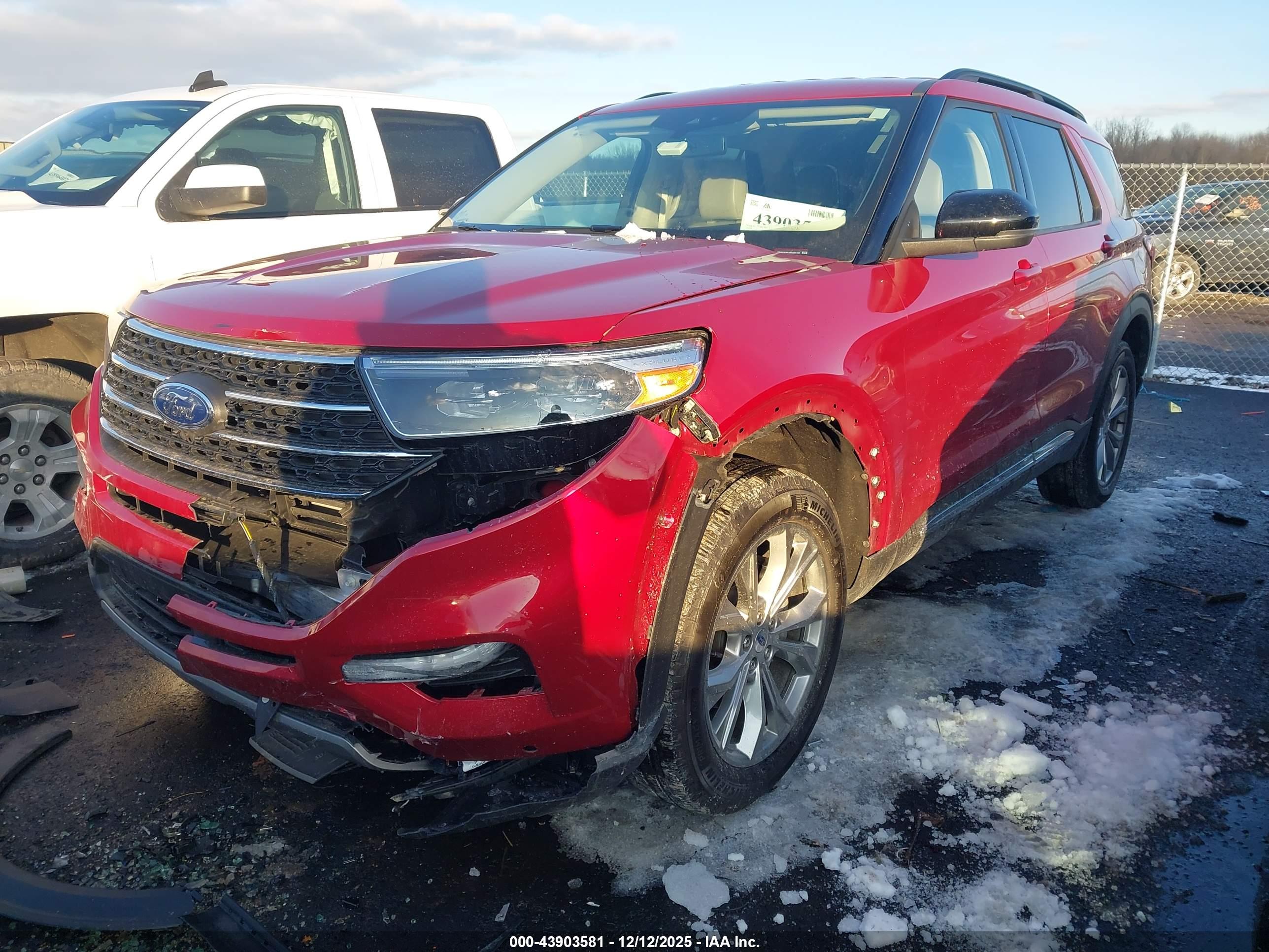 FORD EXPLORER image 2