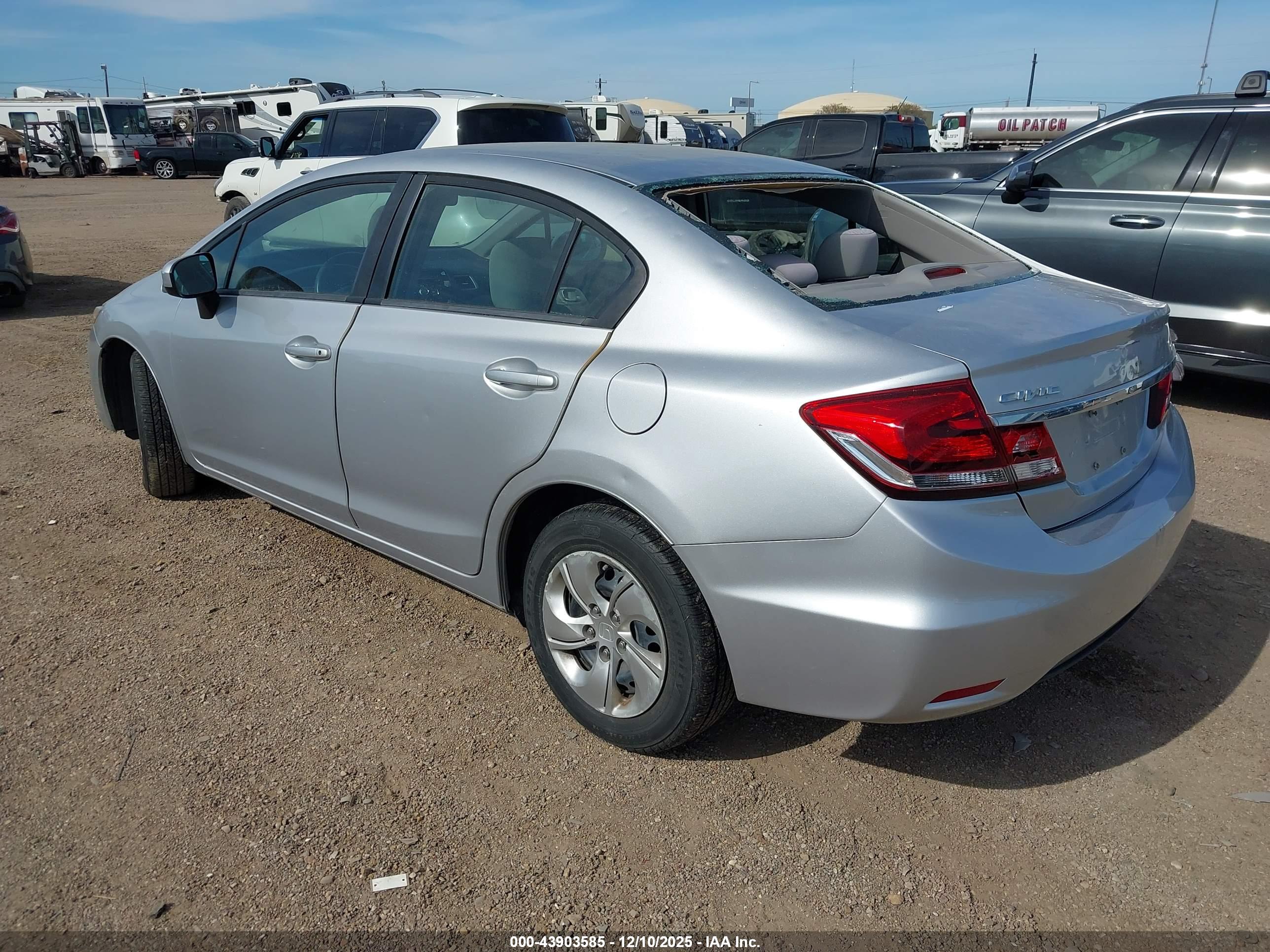 HONDA CIVIC image 3