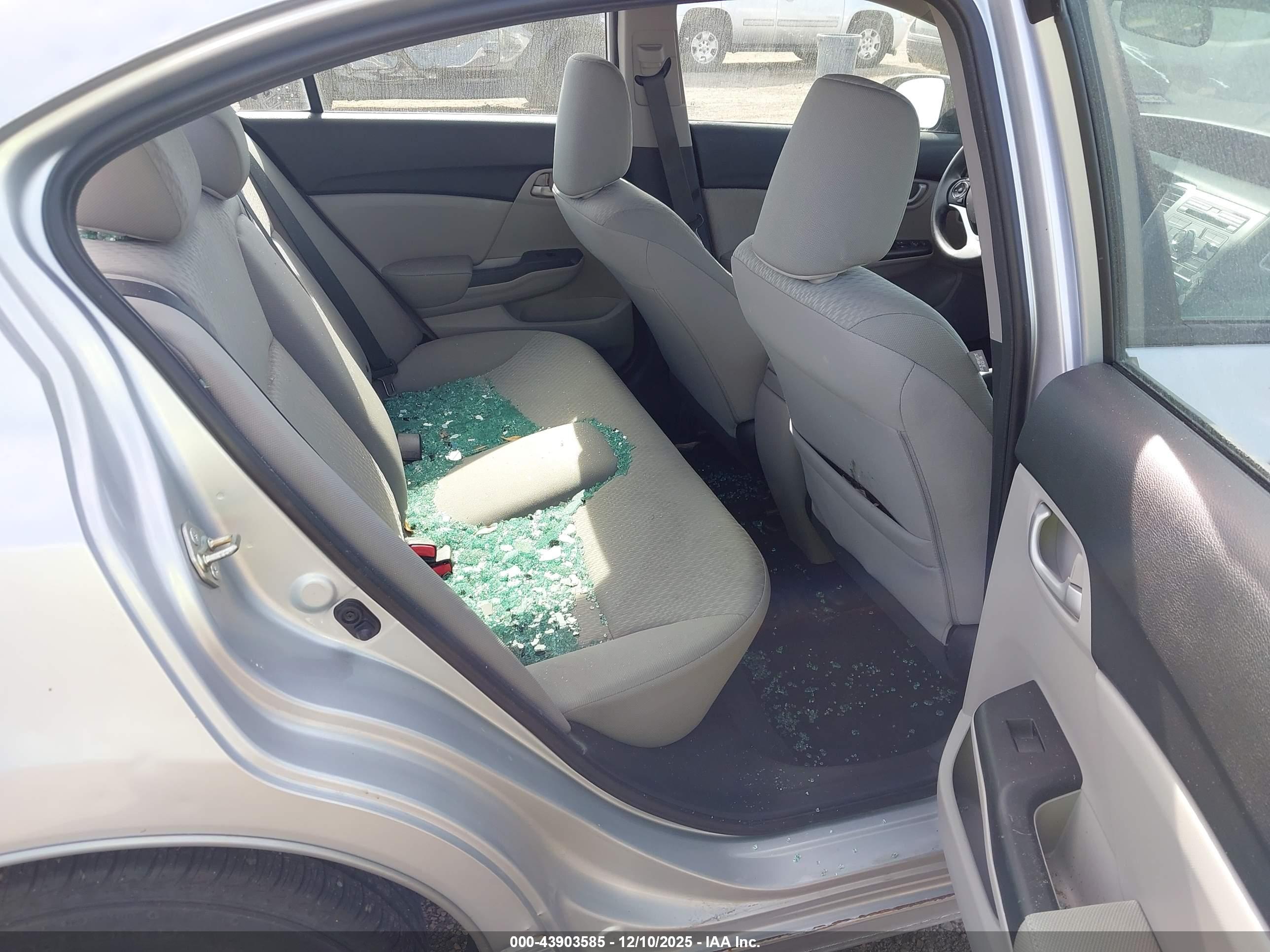 HONDA CIVIC image 8
