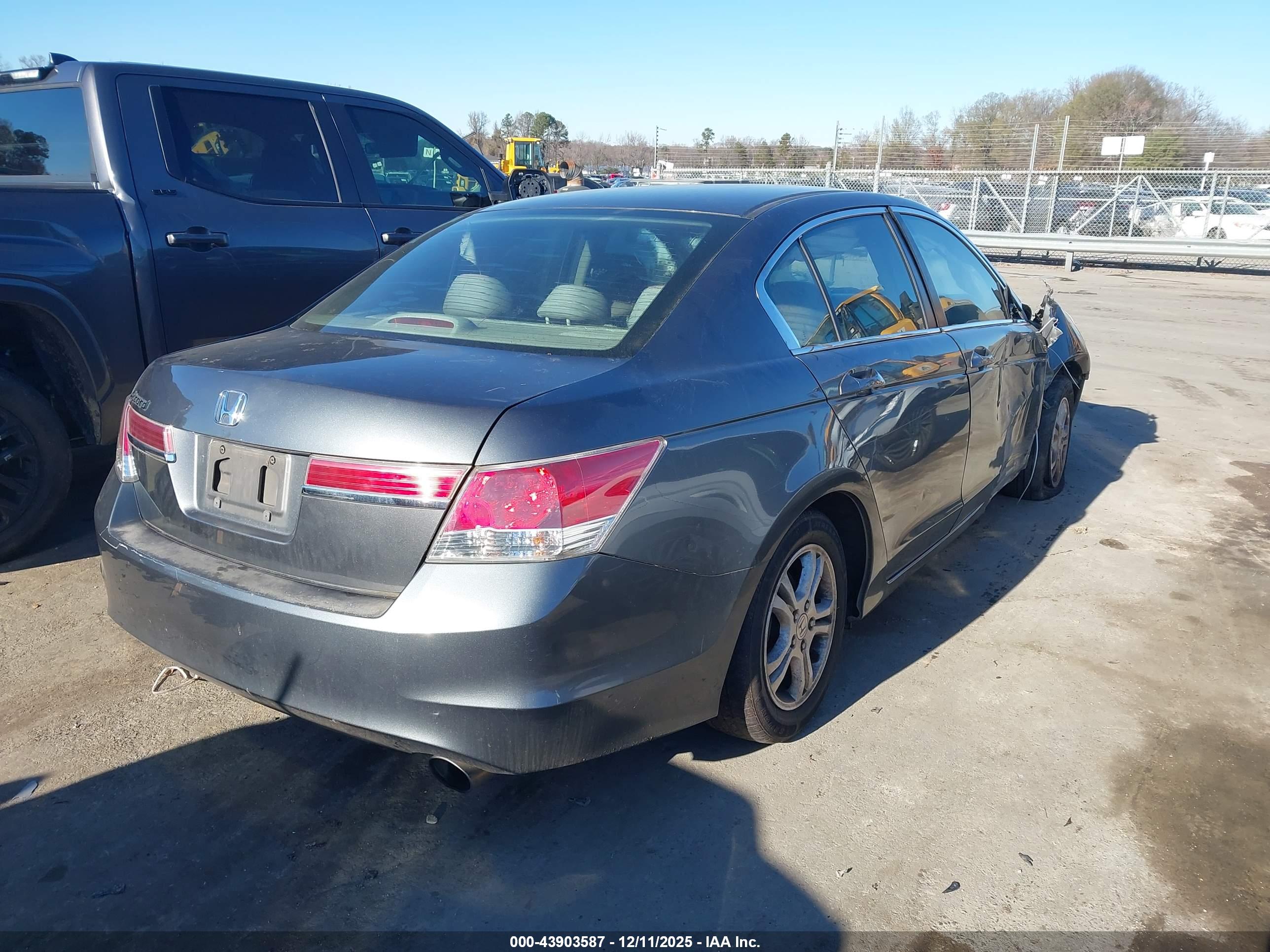 HONDA ACCORD image 4