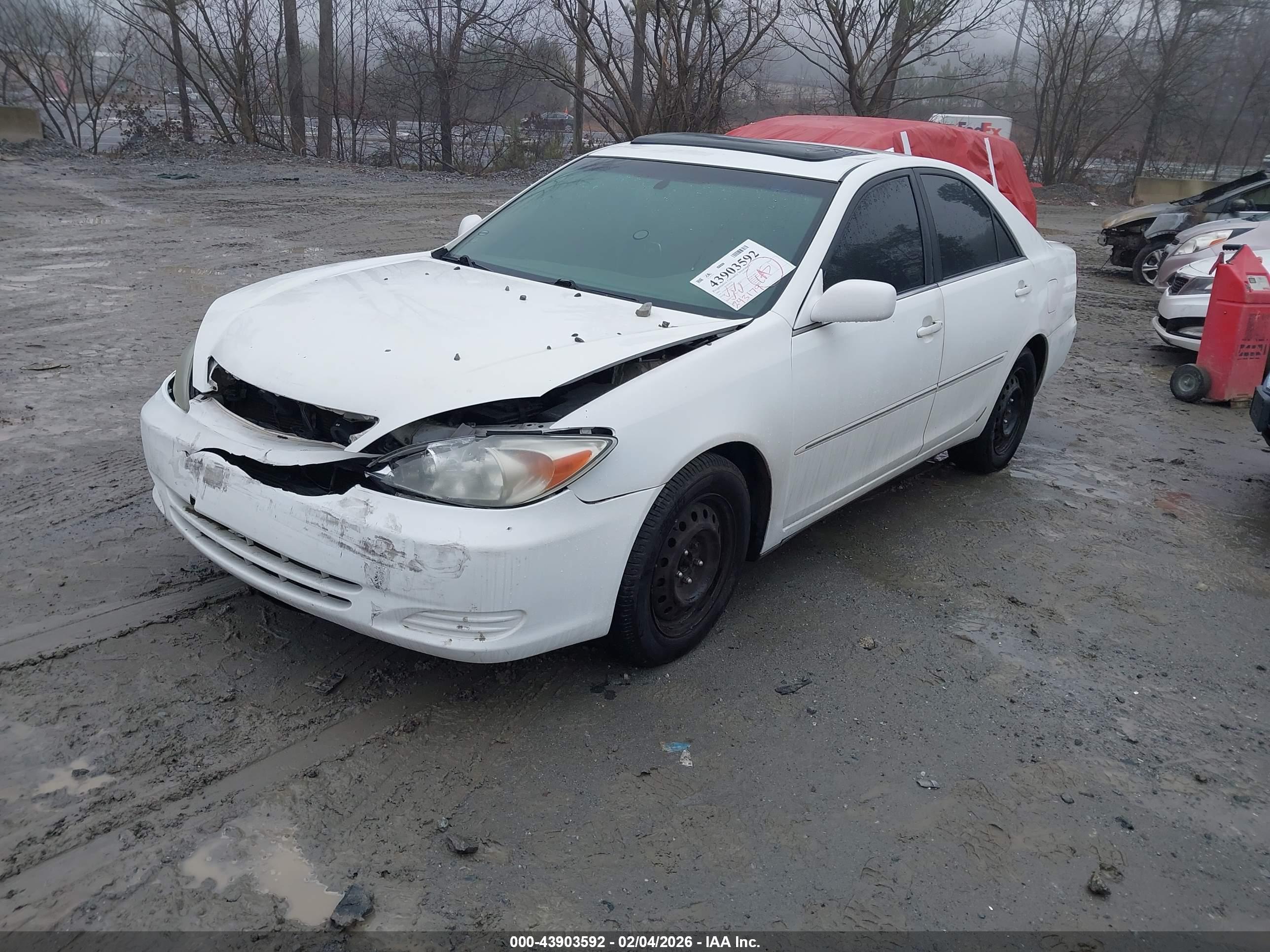 TOYOTA CAMRY image 2