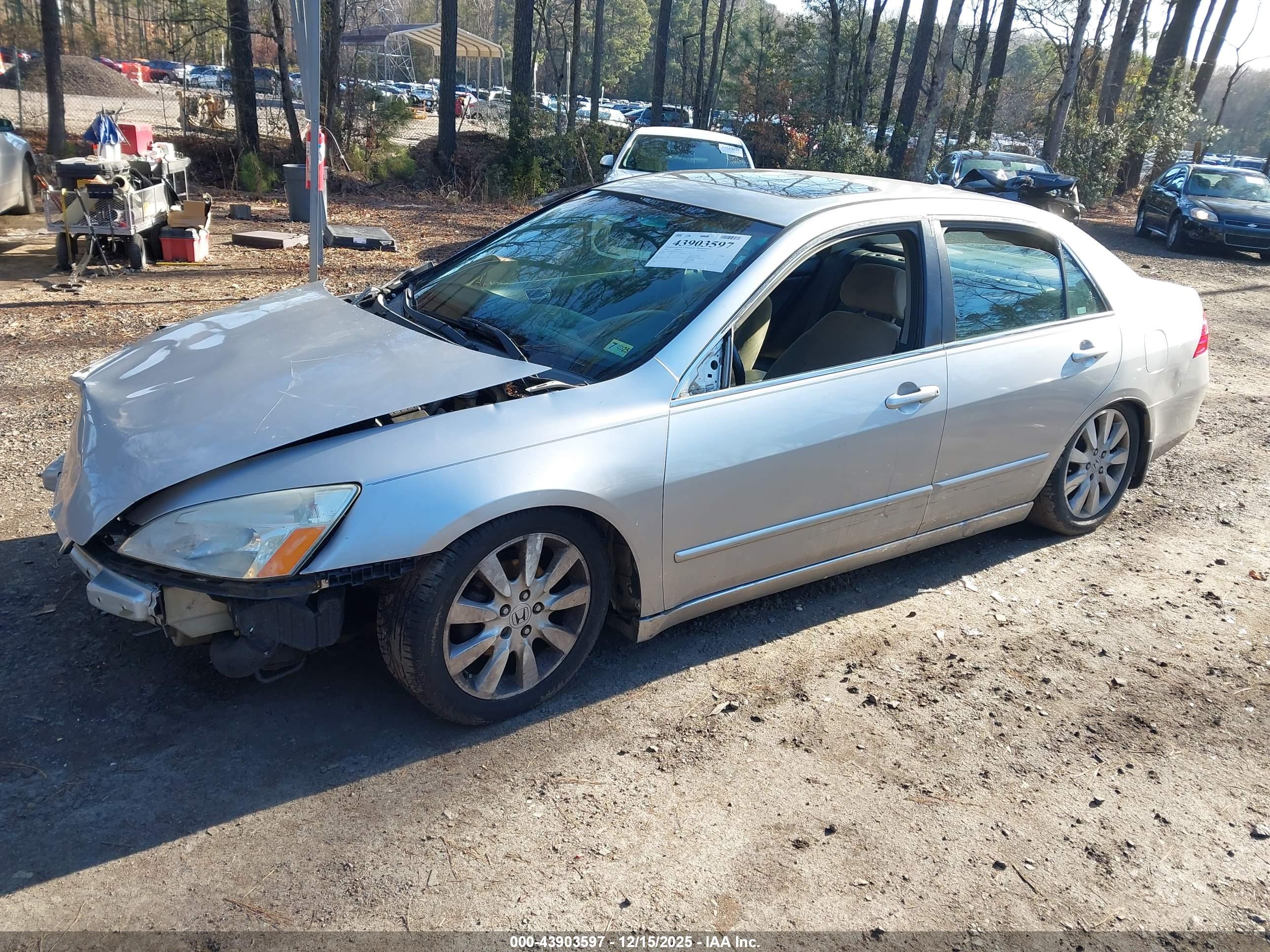 HONDA ACCORD image 2