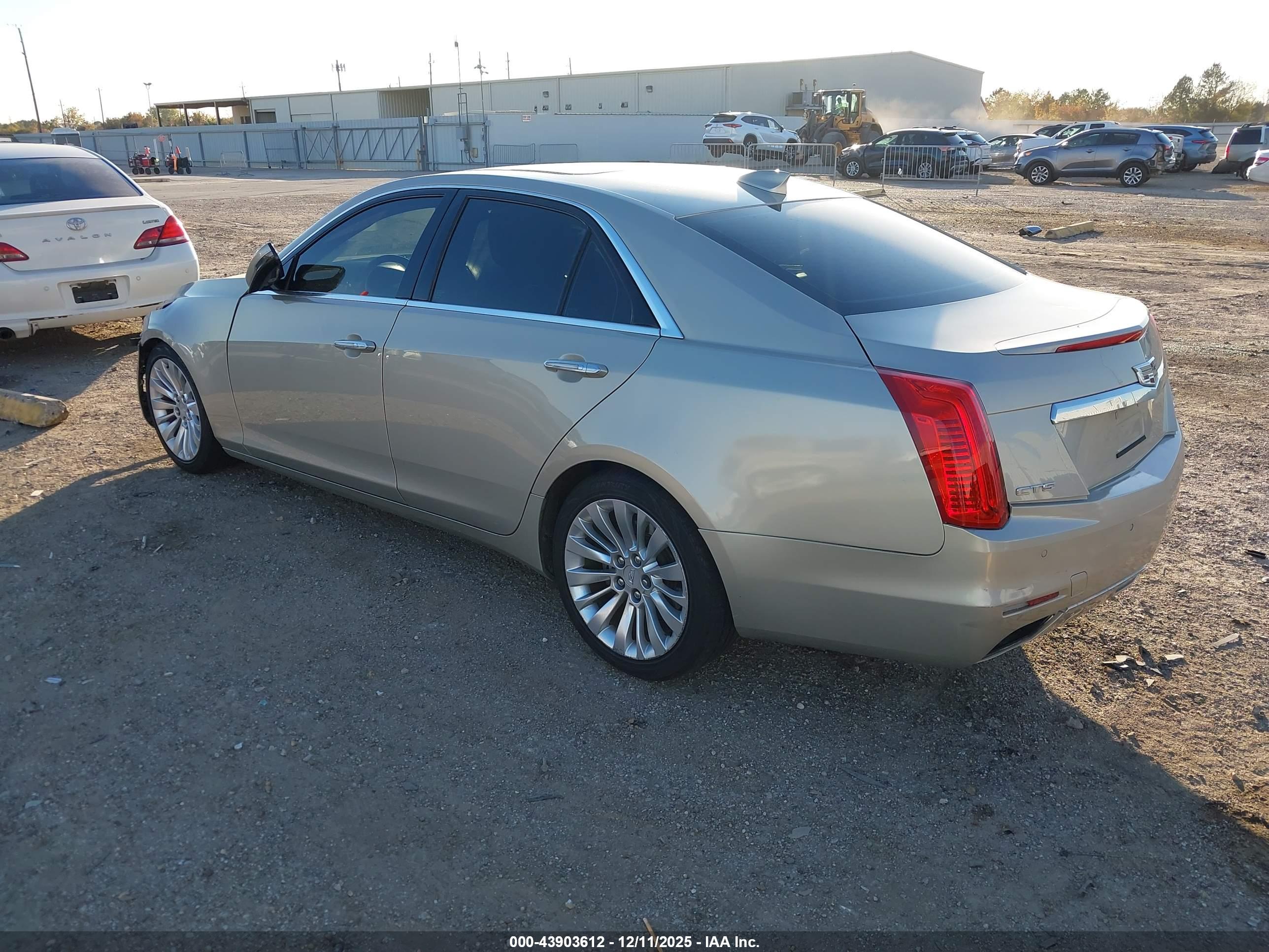 CADILLAC CTS image 3
