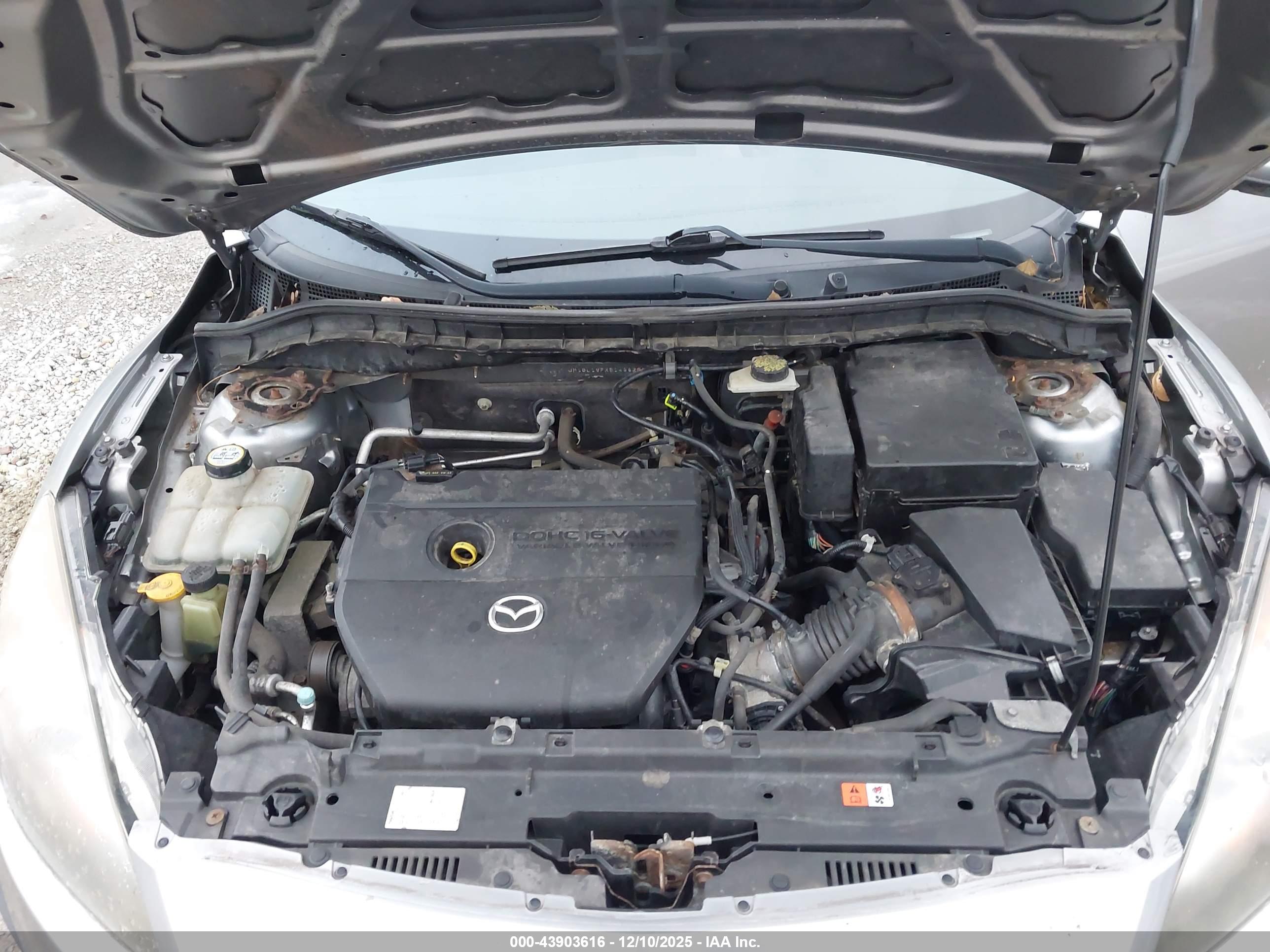 MAZDA MAZDA3 image 10