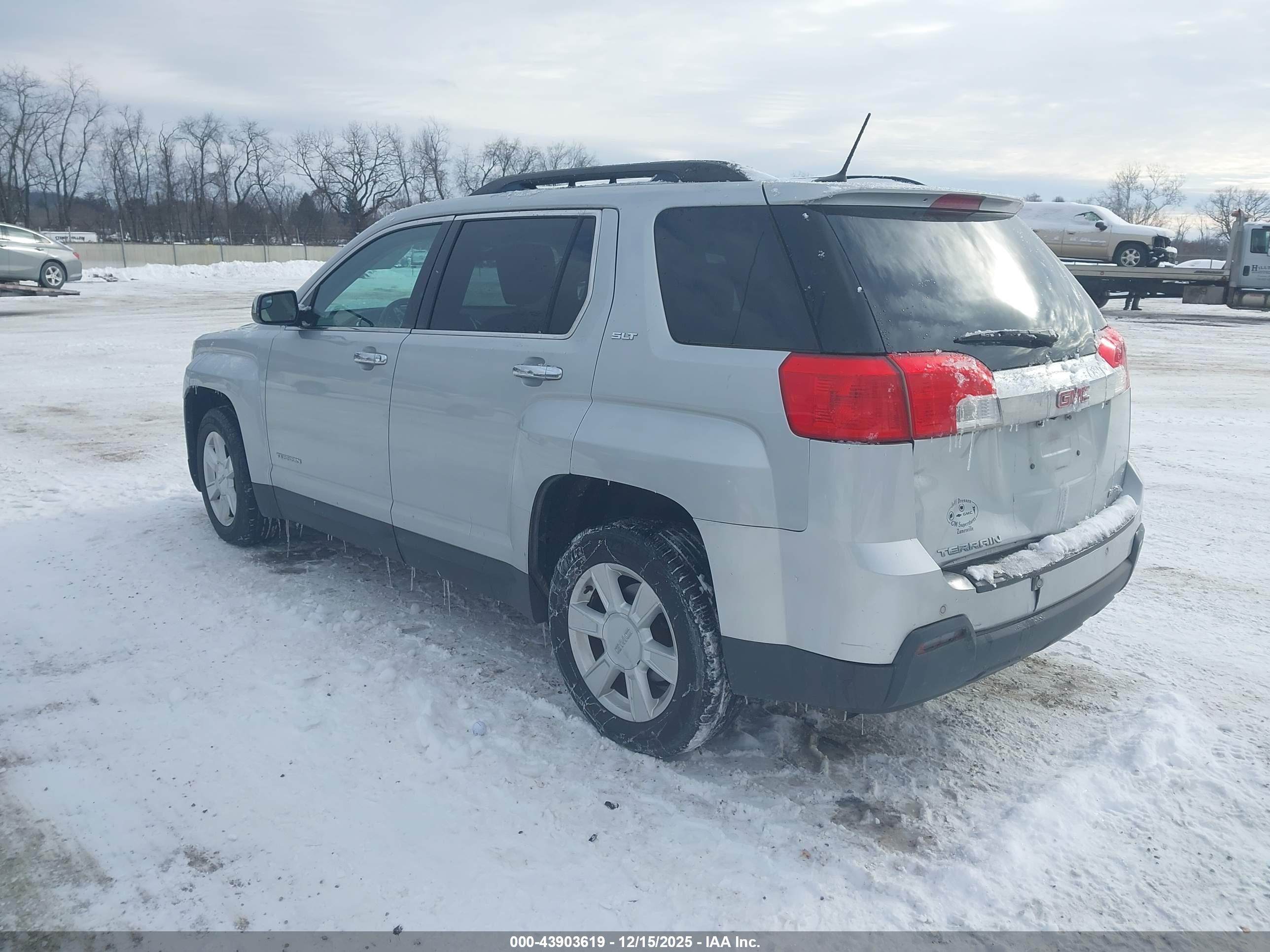 GMC TERRAIN image 3