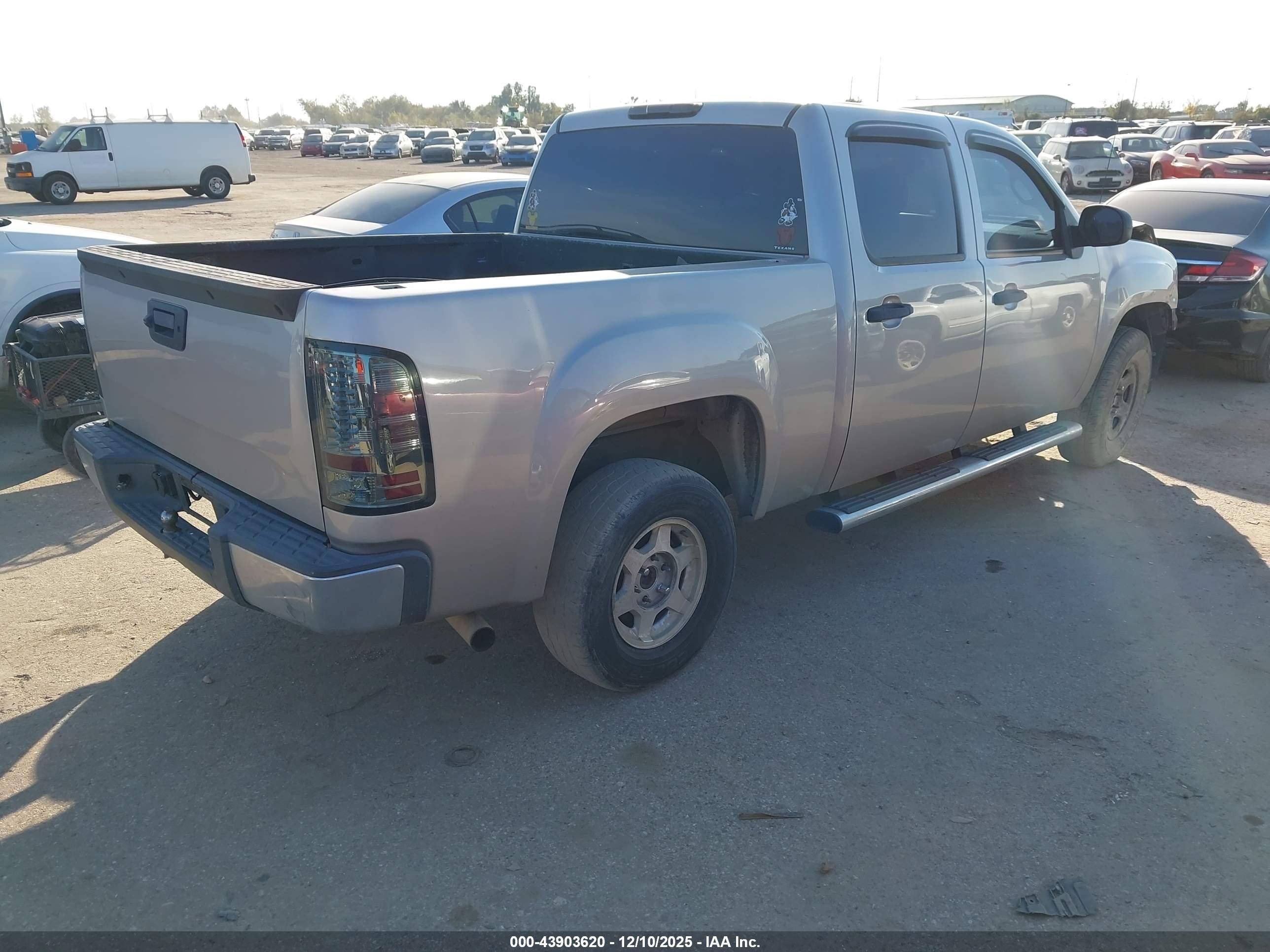 GMC SIERRA image 4