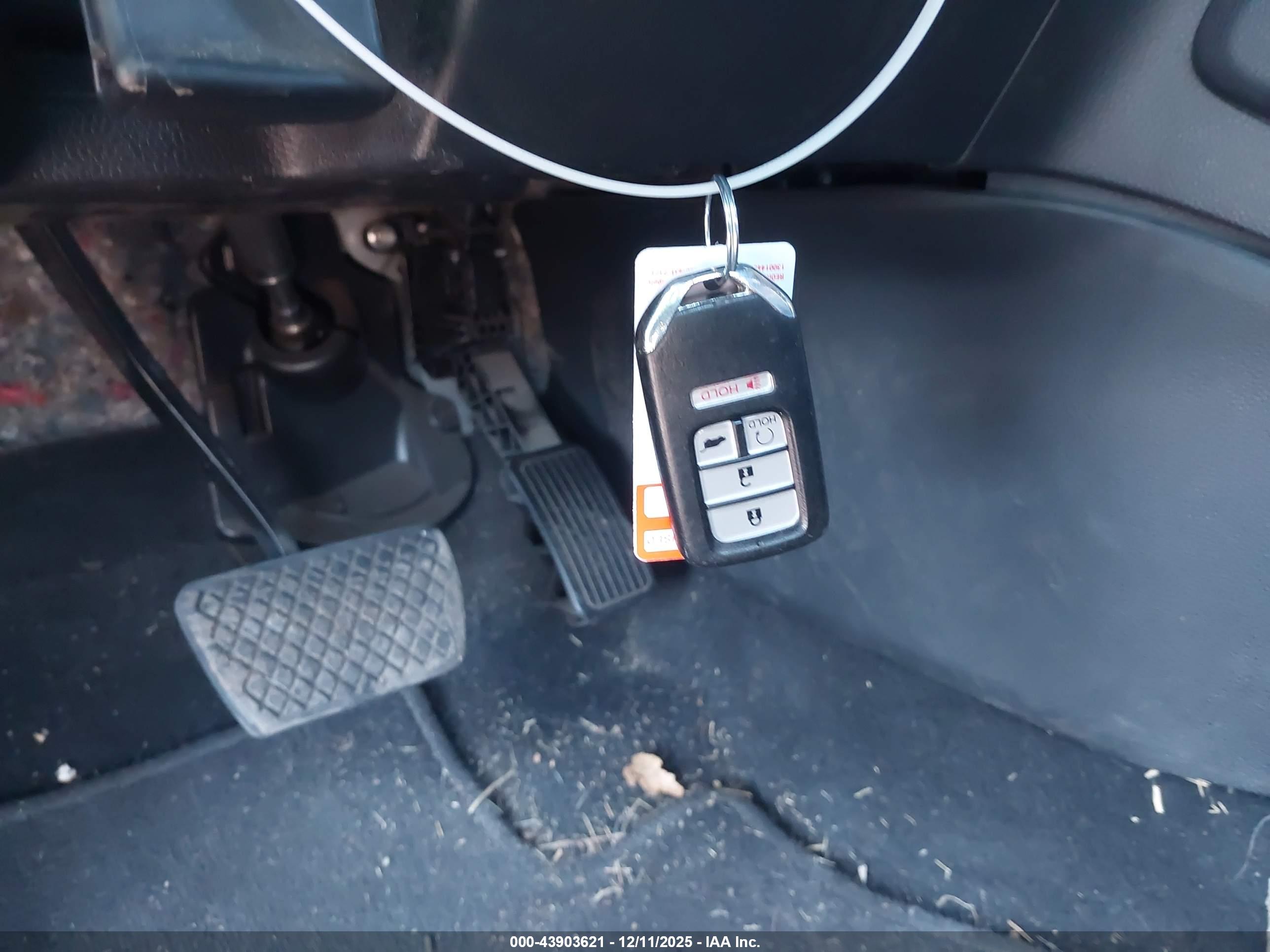 HONDA CR-V image 11