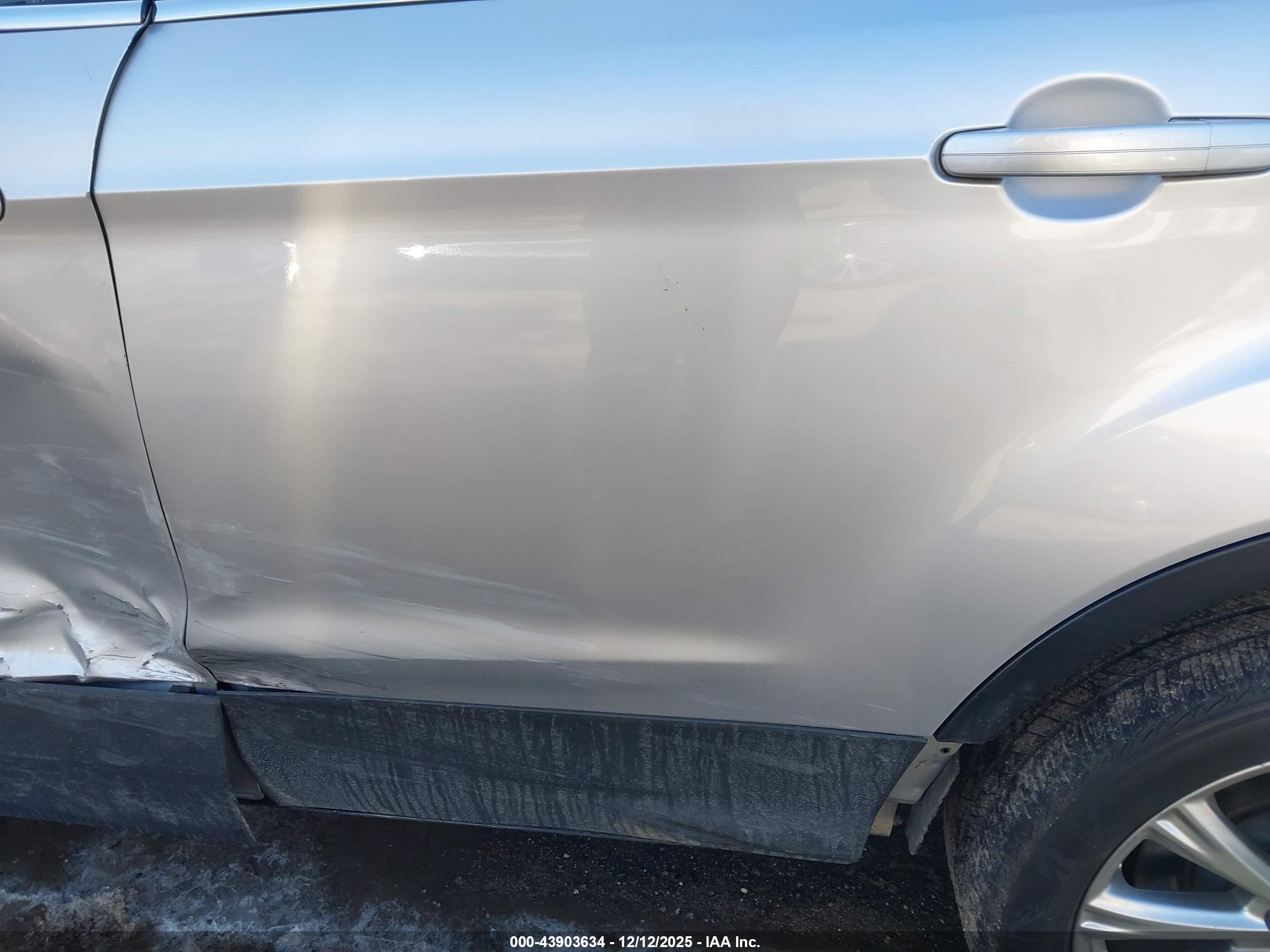 FORD ESCAPE image 6