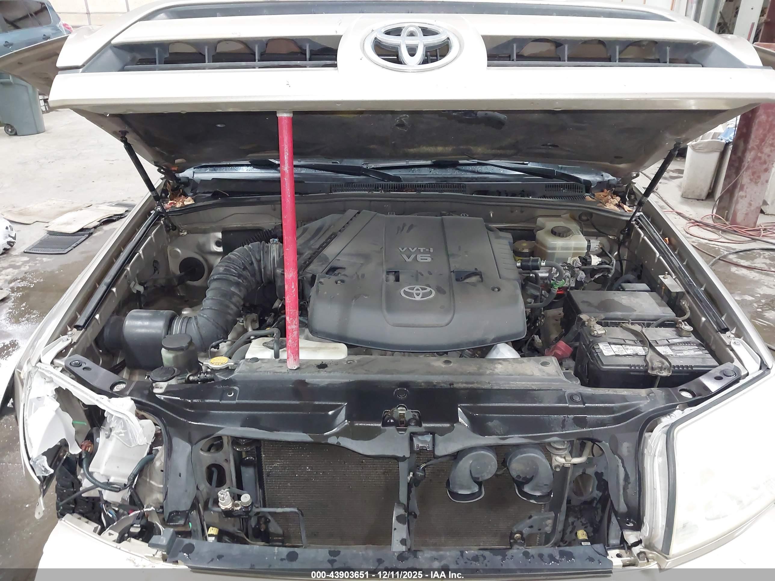 TOYOTA 4RUNNER image 10