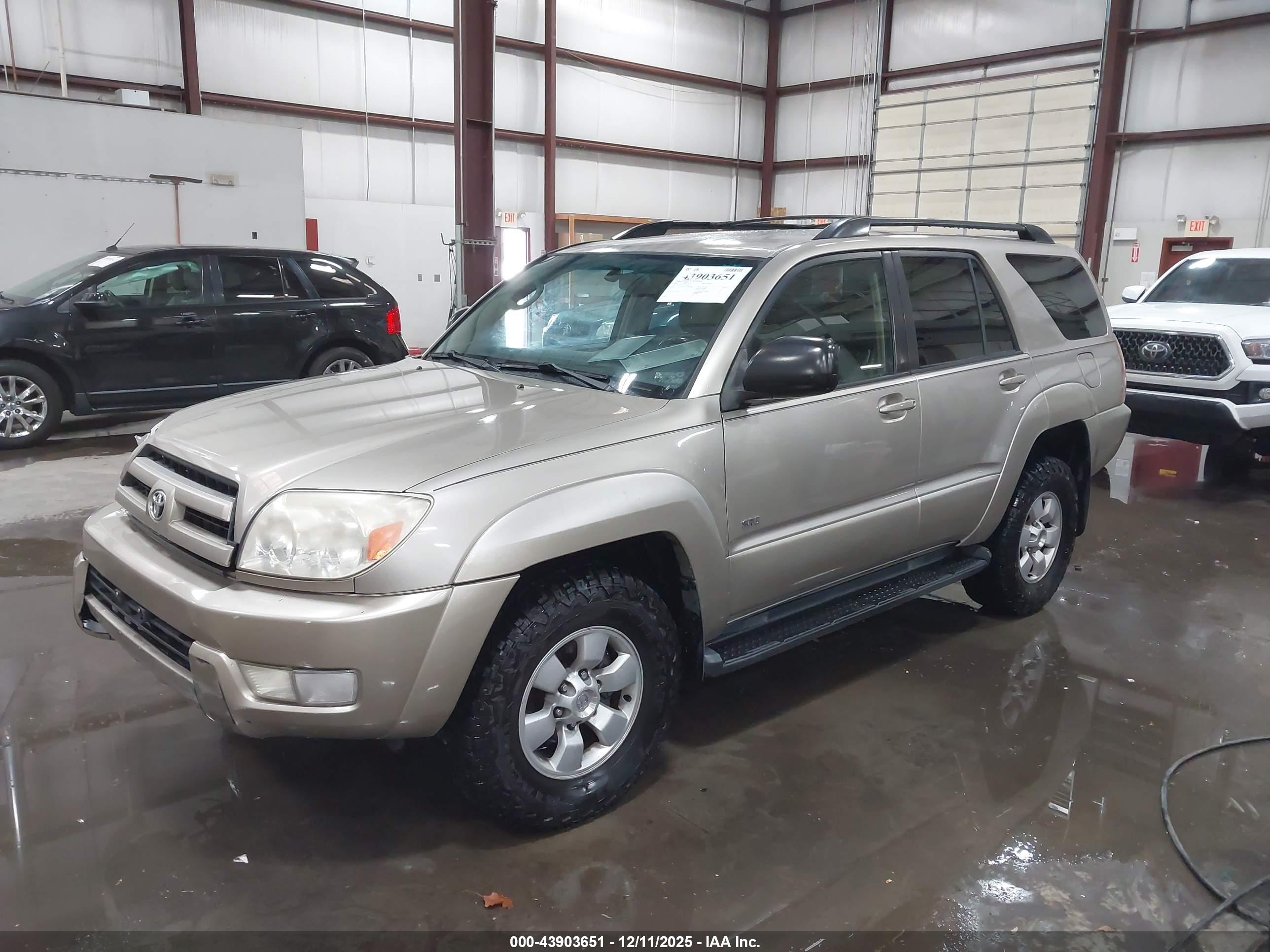 TOYOTA 4RUNNER image 2