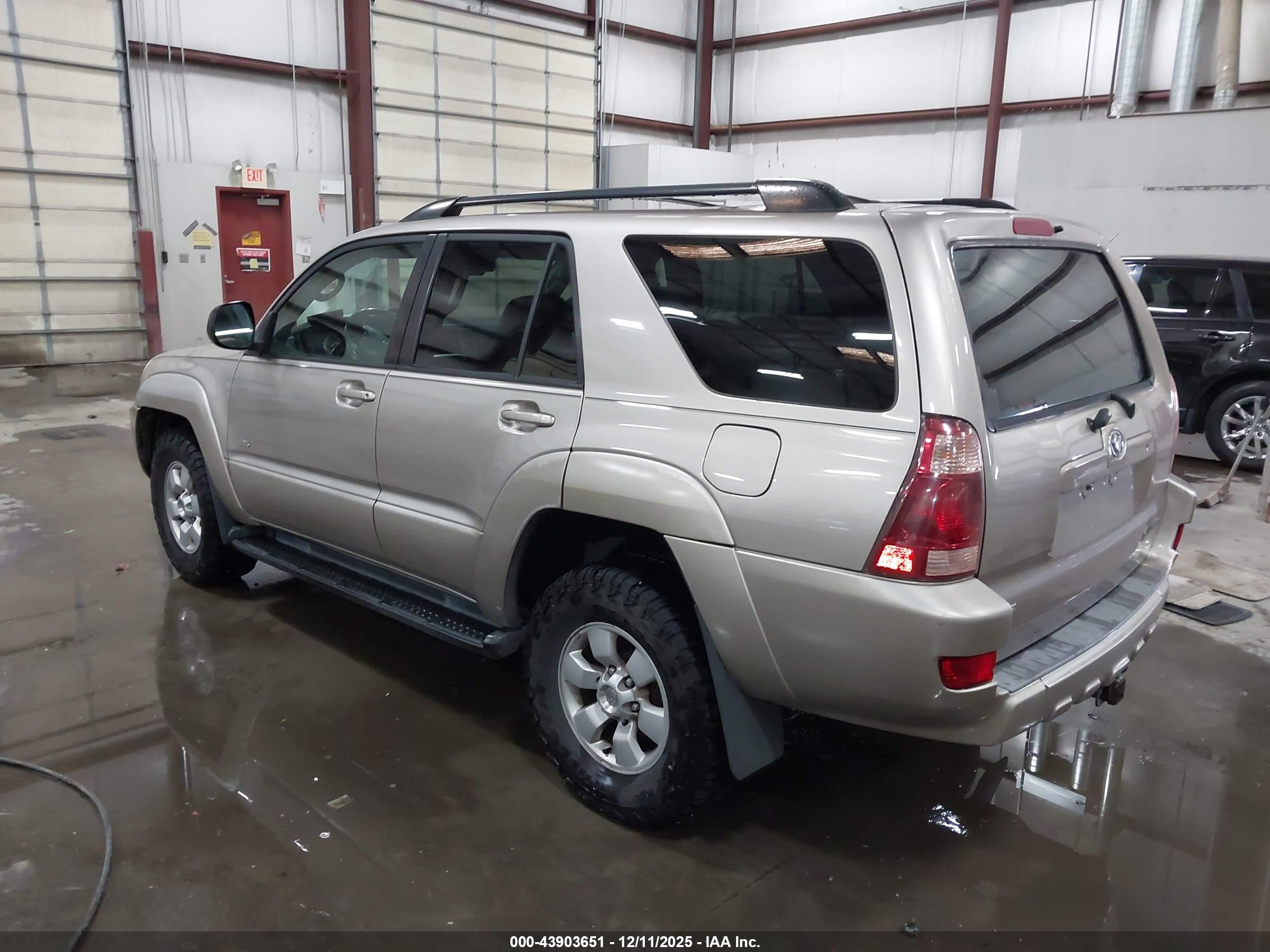TOYOTA 4RUNNER image 3