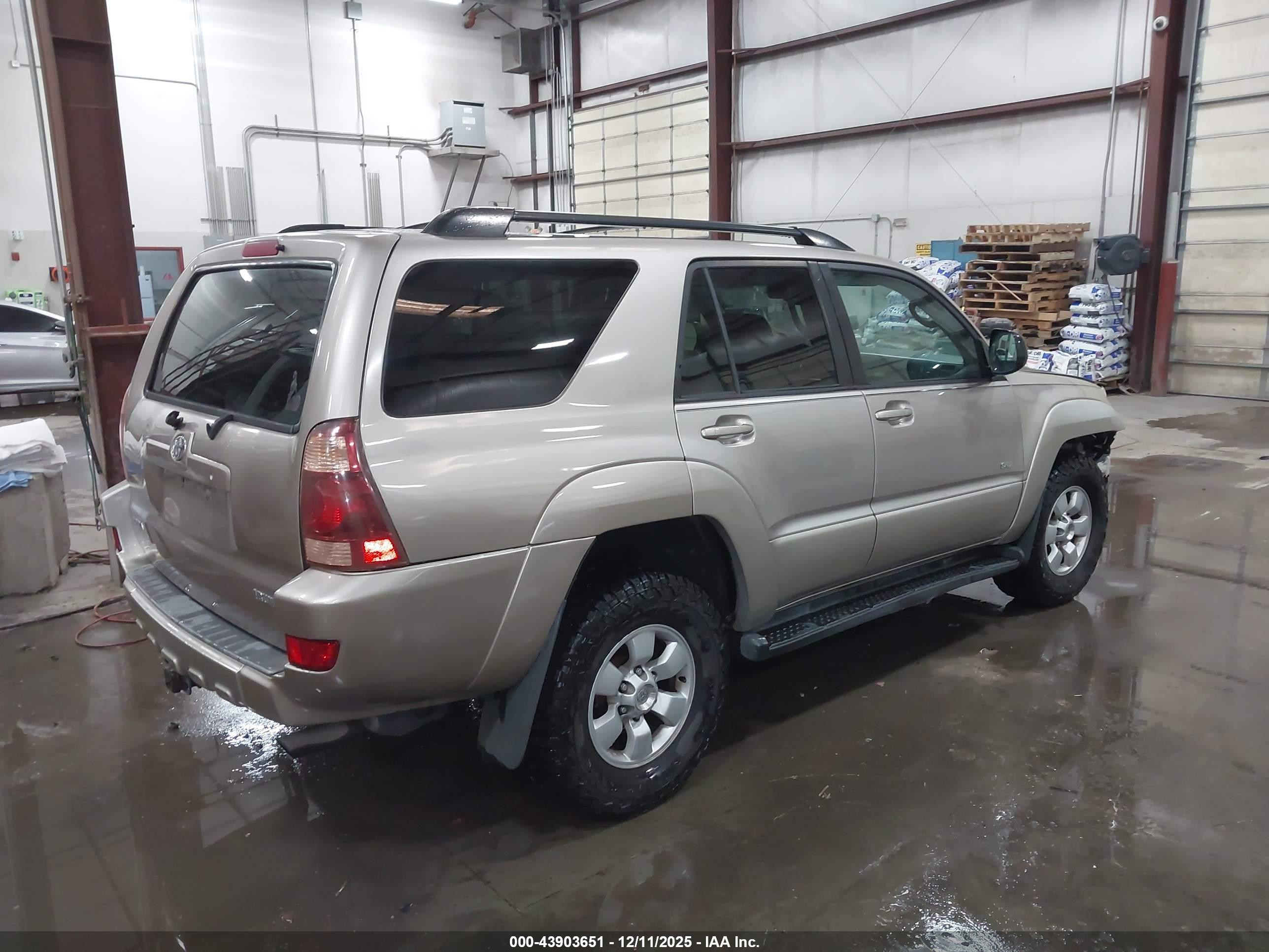TOYOTA 4RUNNER image 4