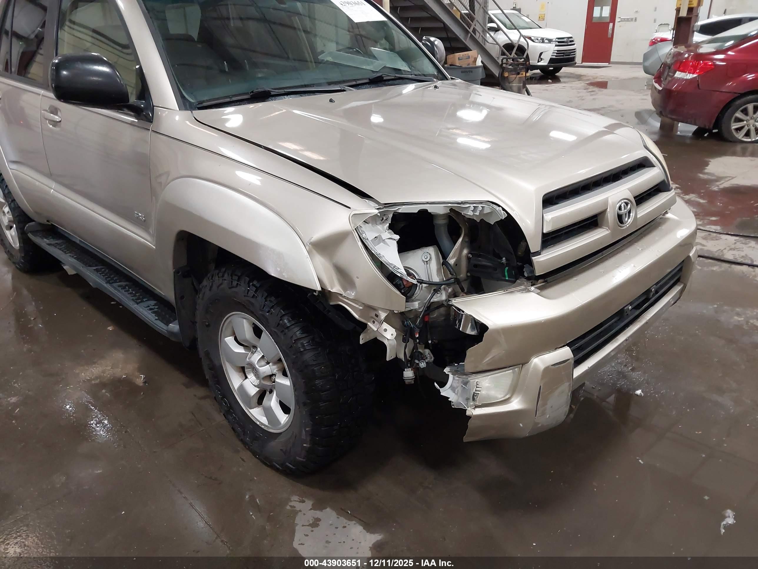 TOYOTA 4RUNNER image 6