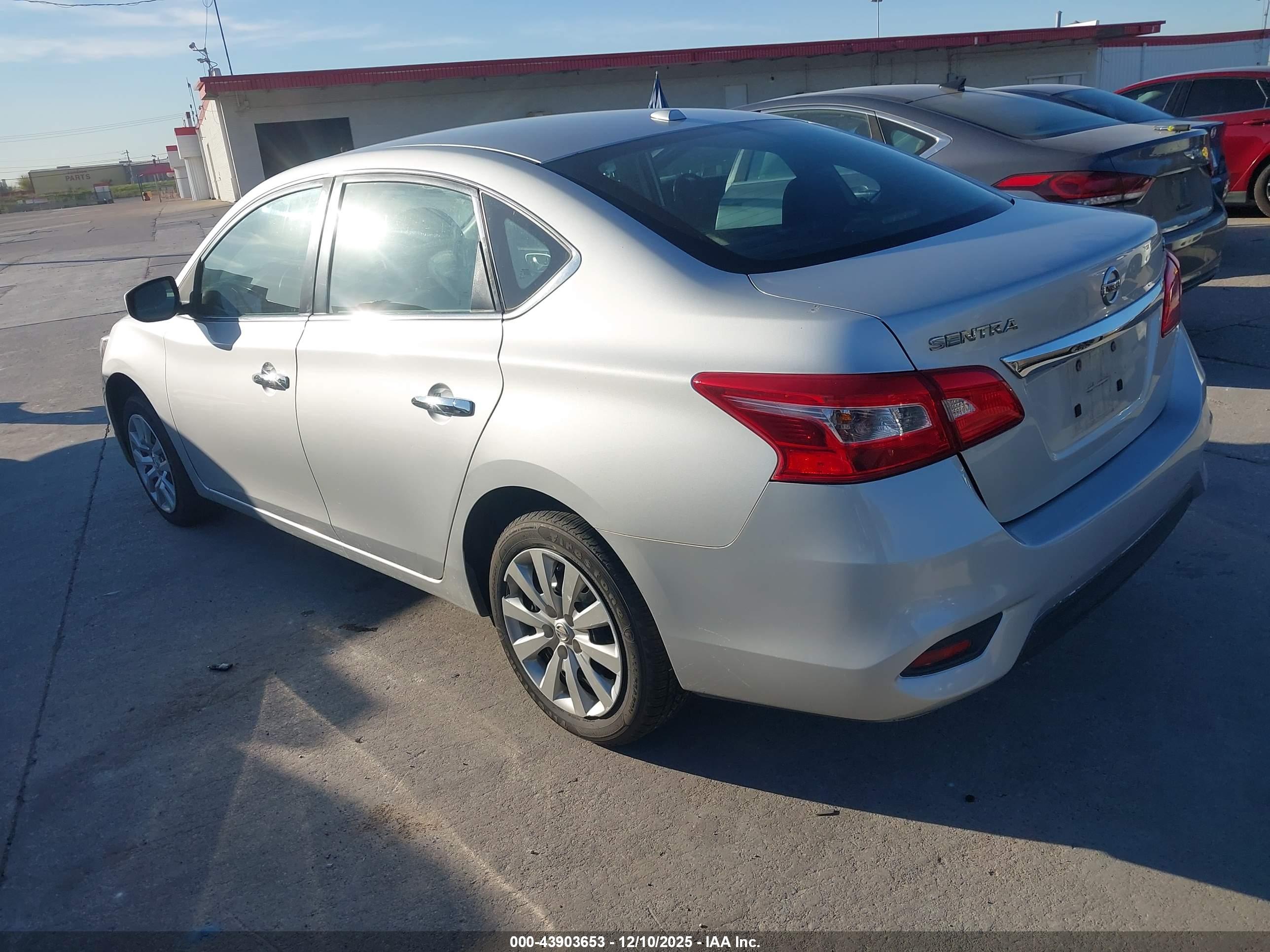 NISSAN SENTRA image 3