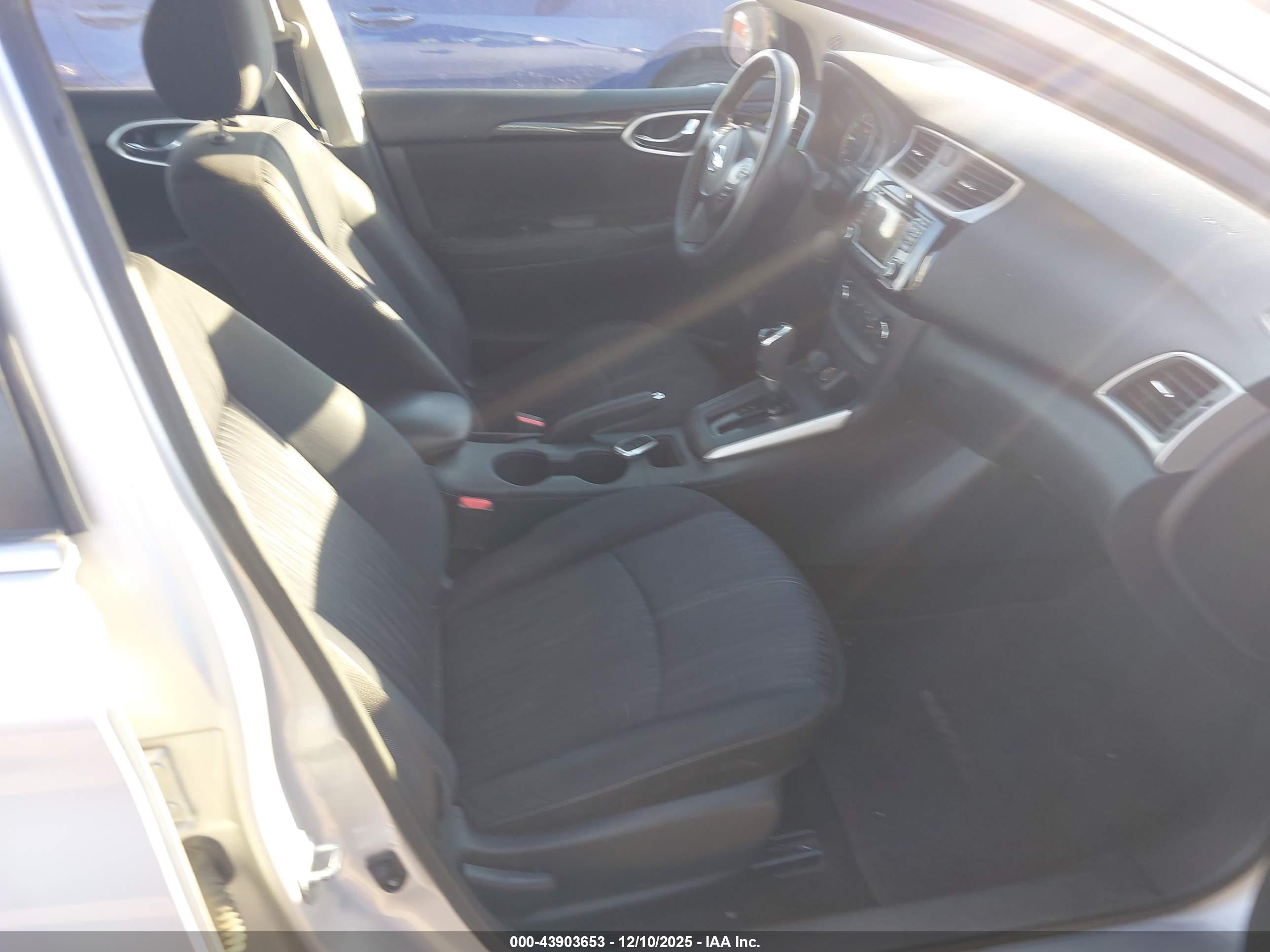 NISSAN SENTRA image 5