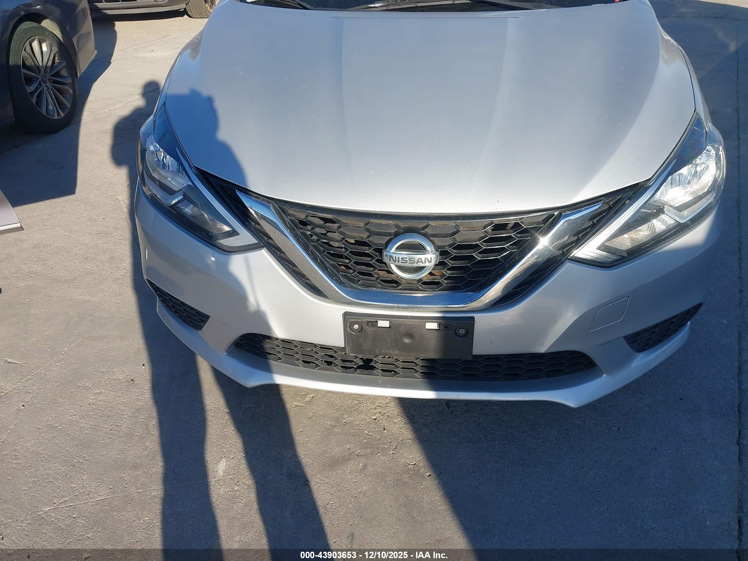 NISSAN SENTRA image 6