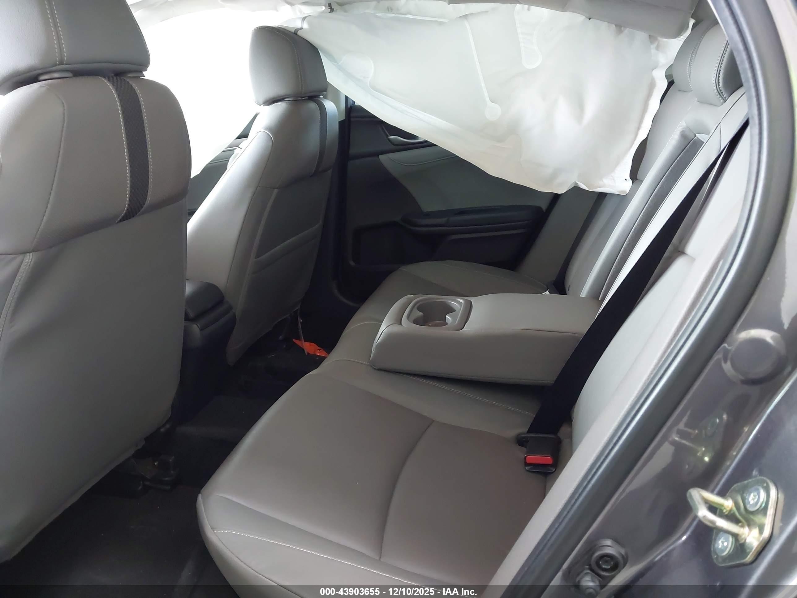 HONDA CIVIC image 8