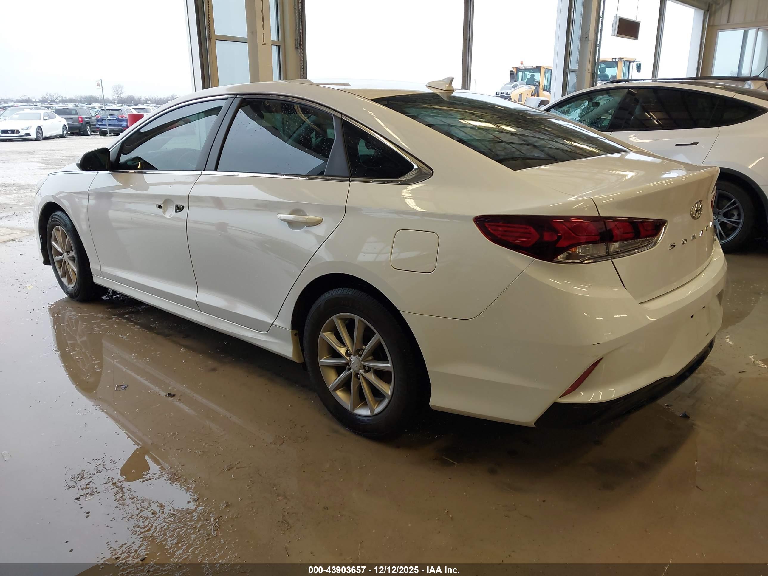 HYUNDAI SONATA image 3