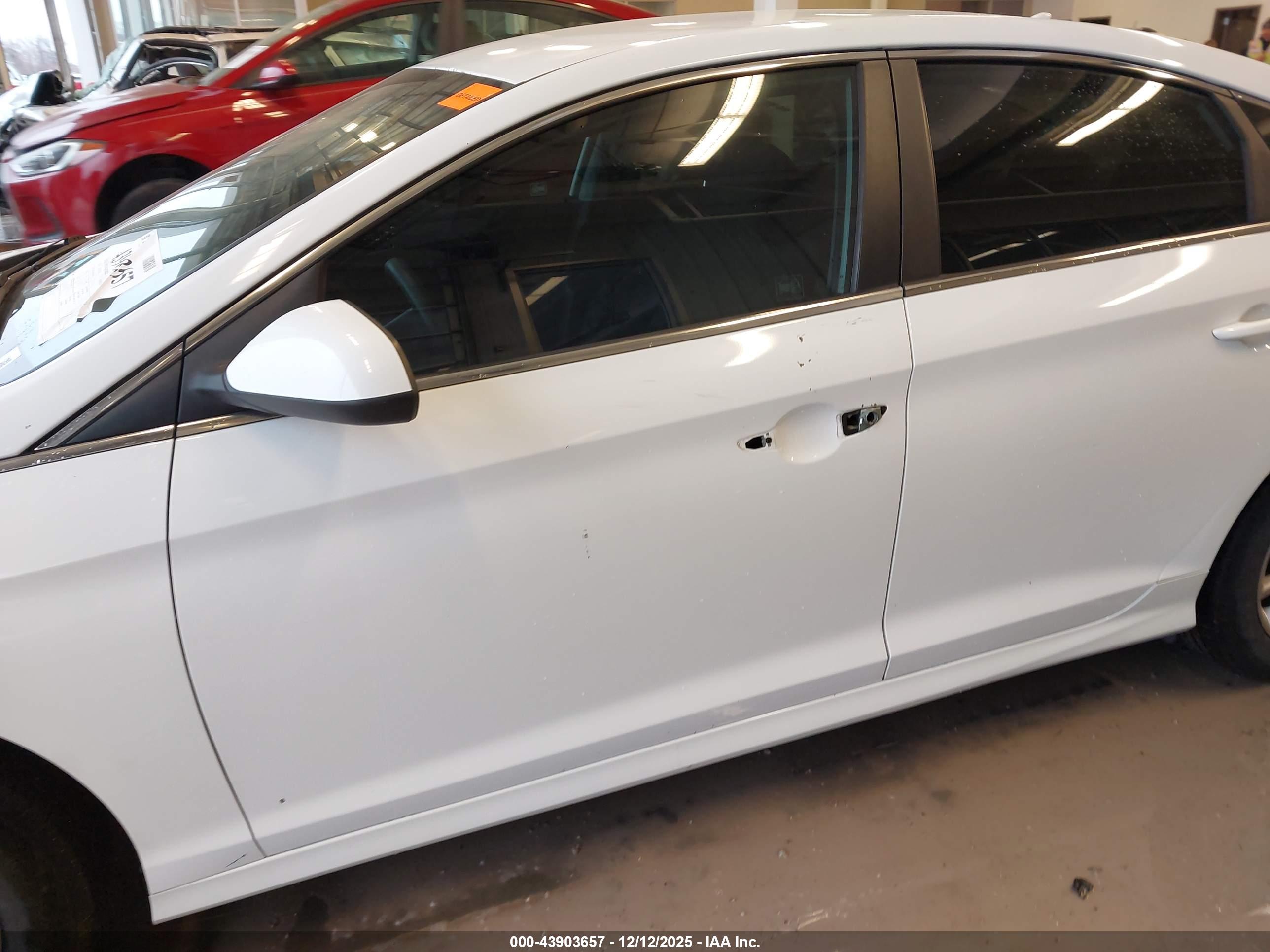 HYUNDAI SONATA image 6