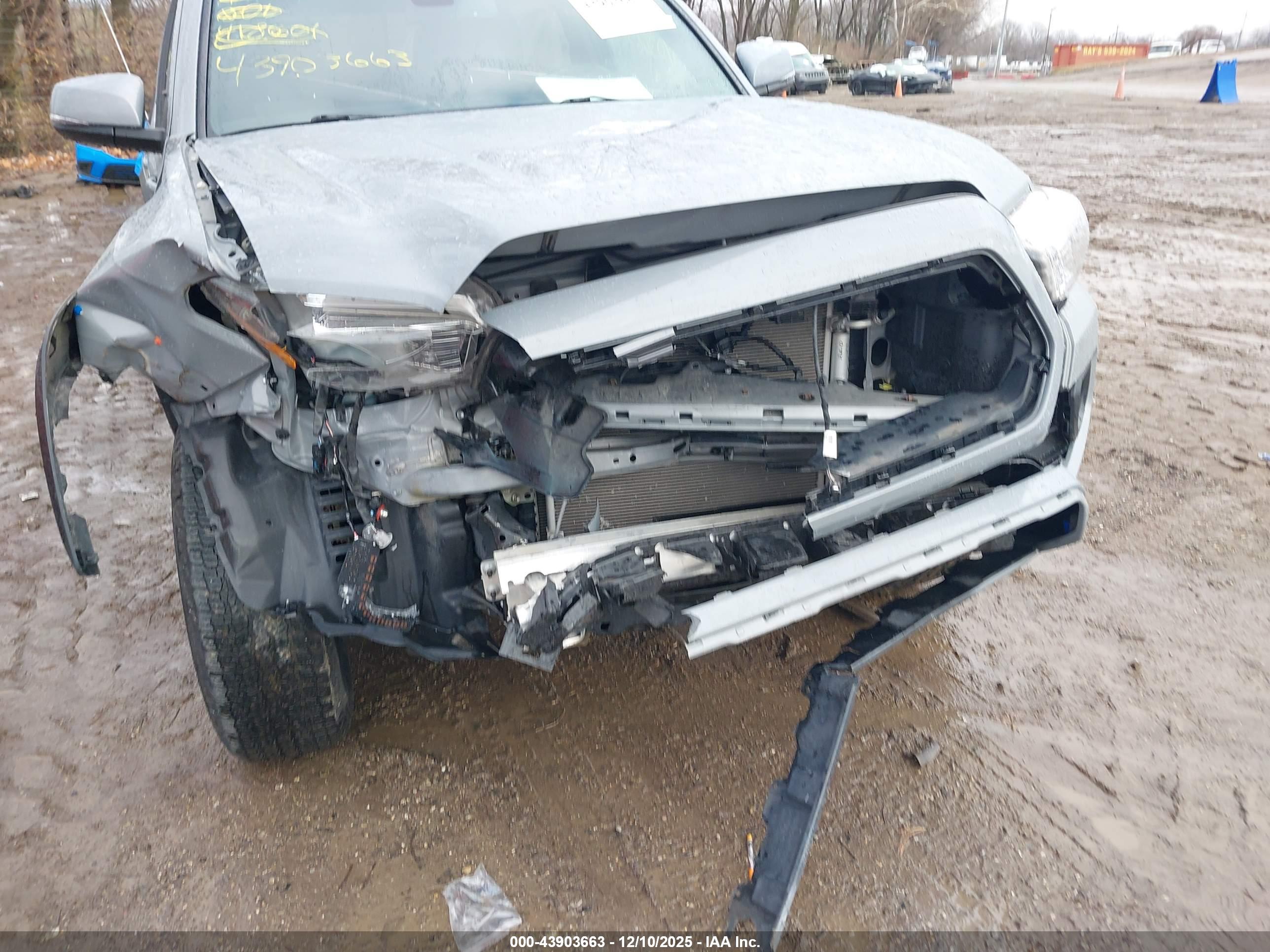 TOYOTA TACOMA image 6