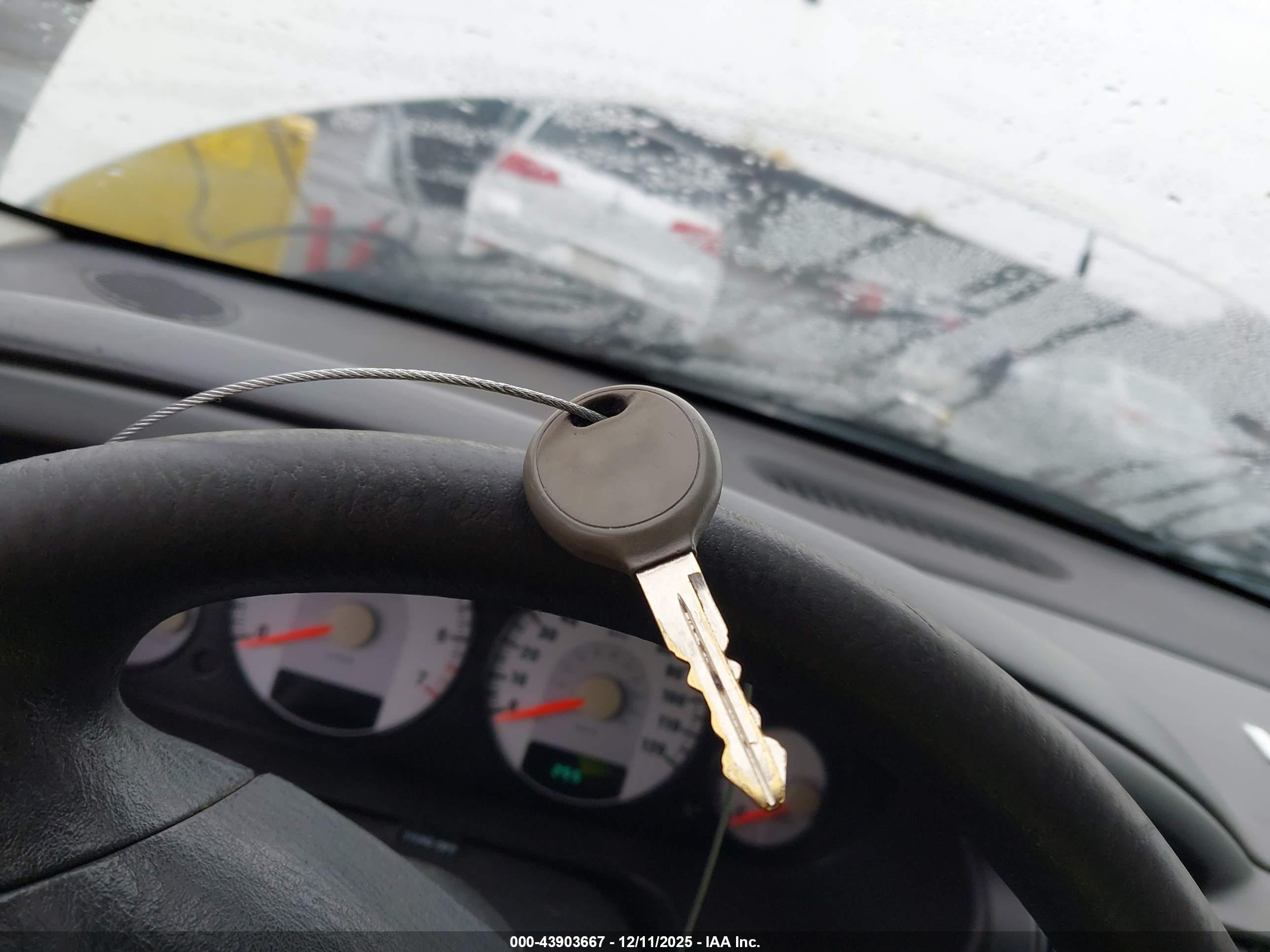 DODGE STRATUS image 11