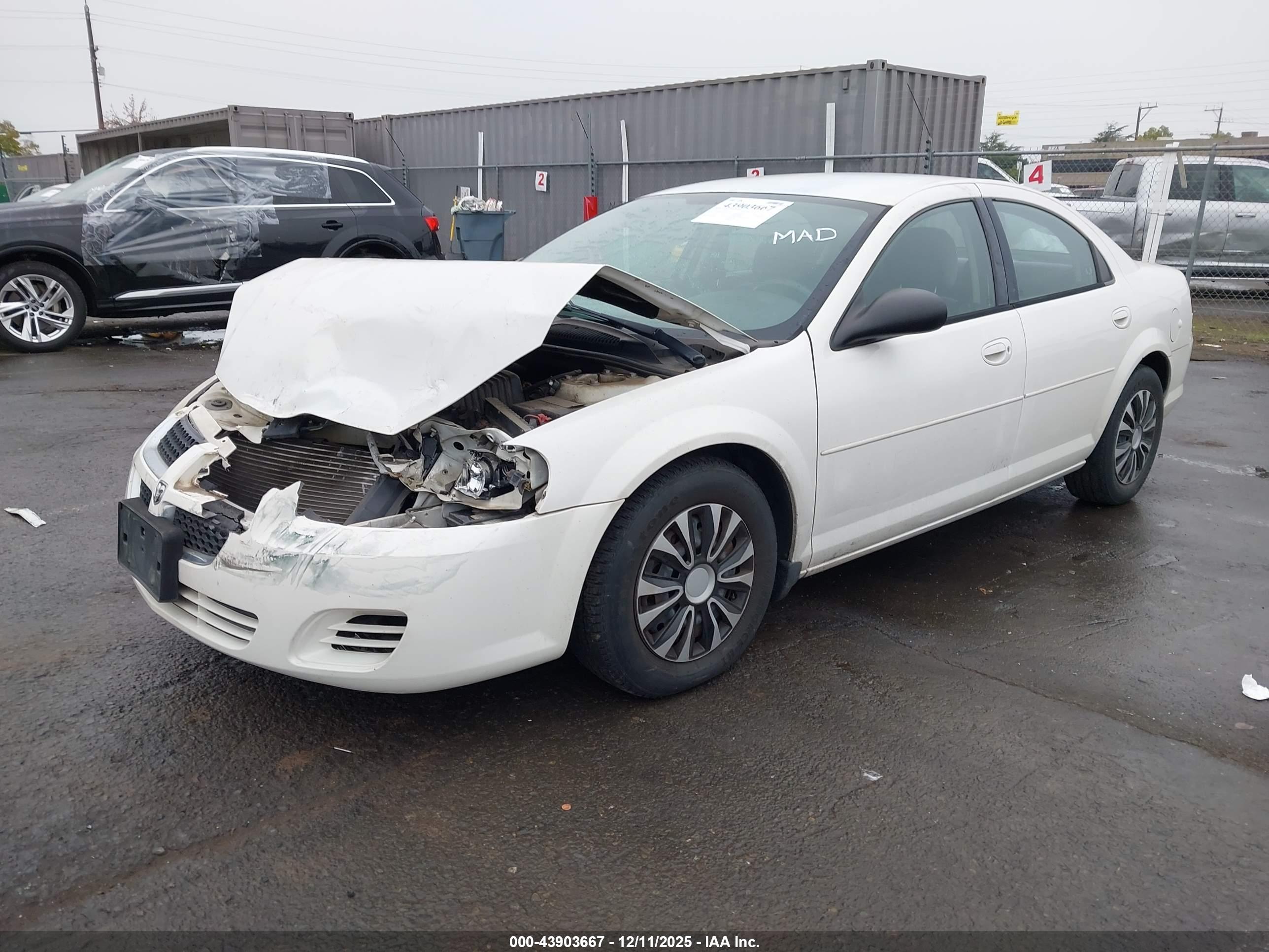 DODGE STRATUS image 2