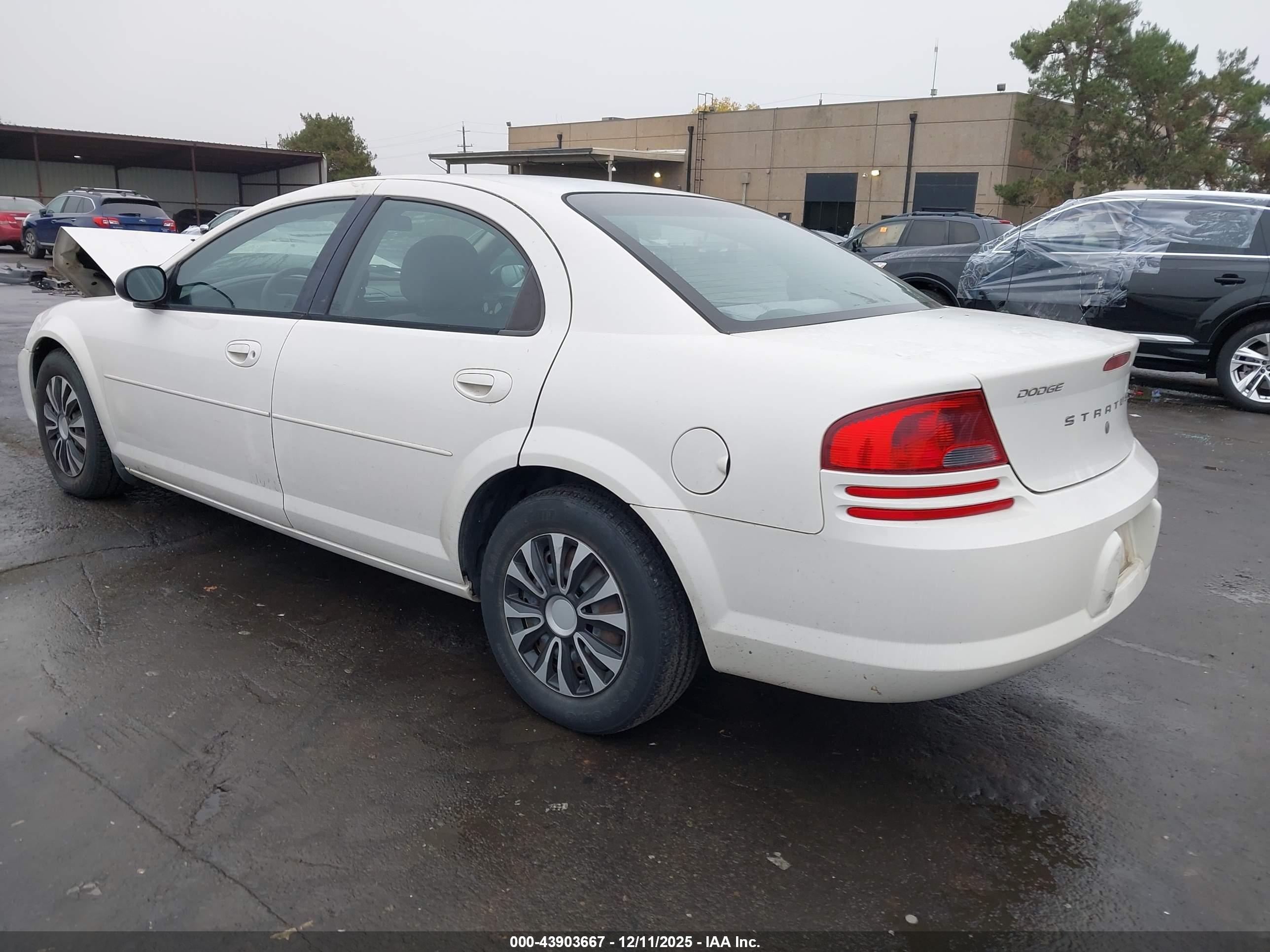 DODGE STRATUS image 3