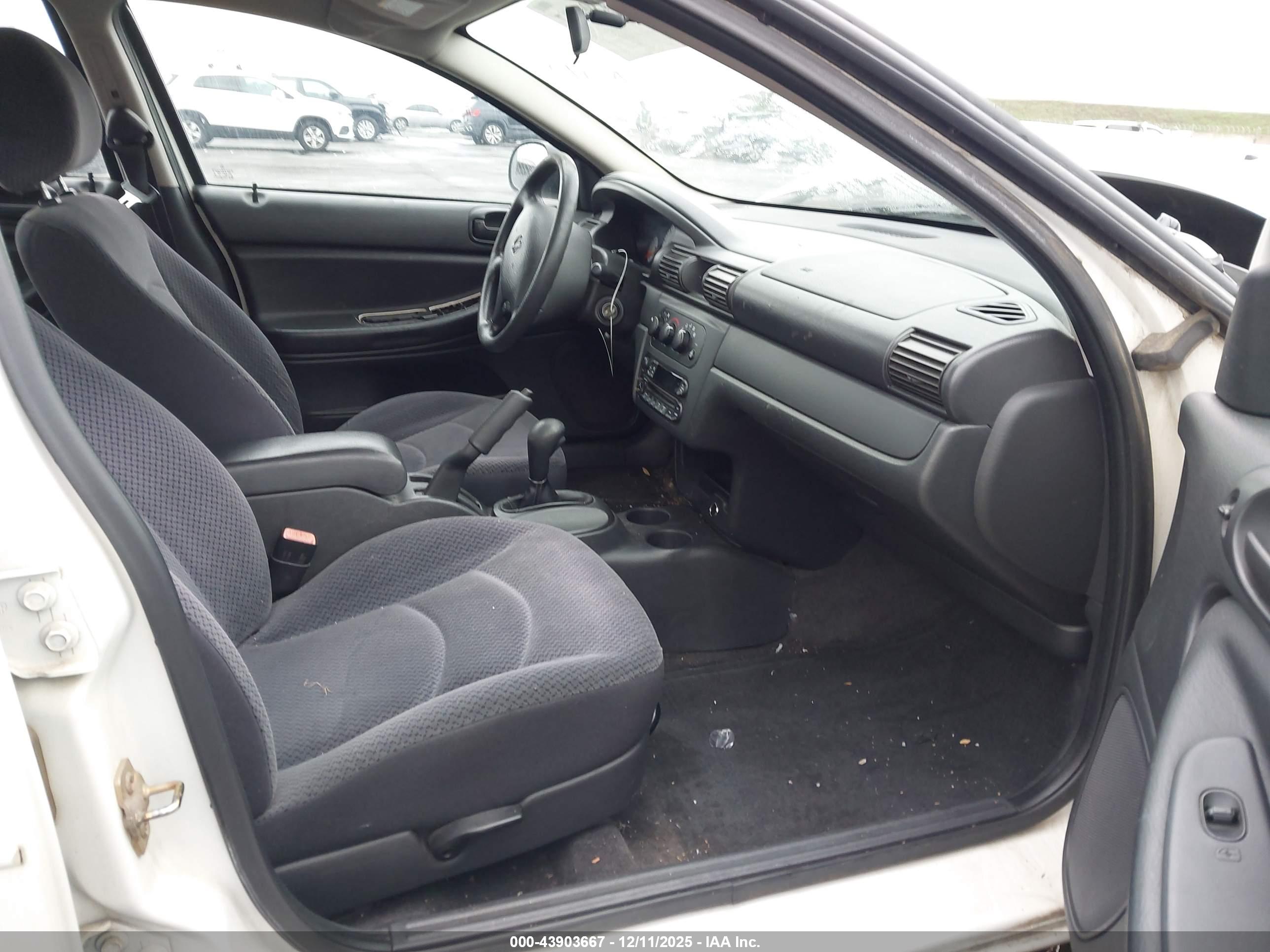 DODGE STRATUS image 5