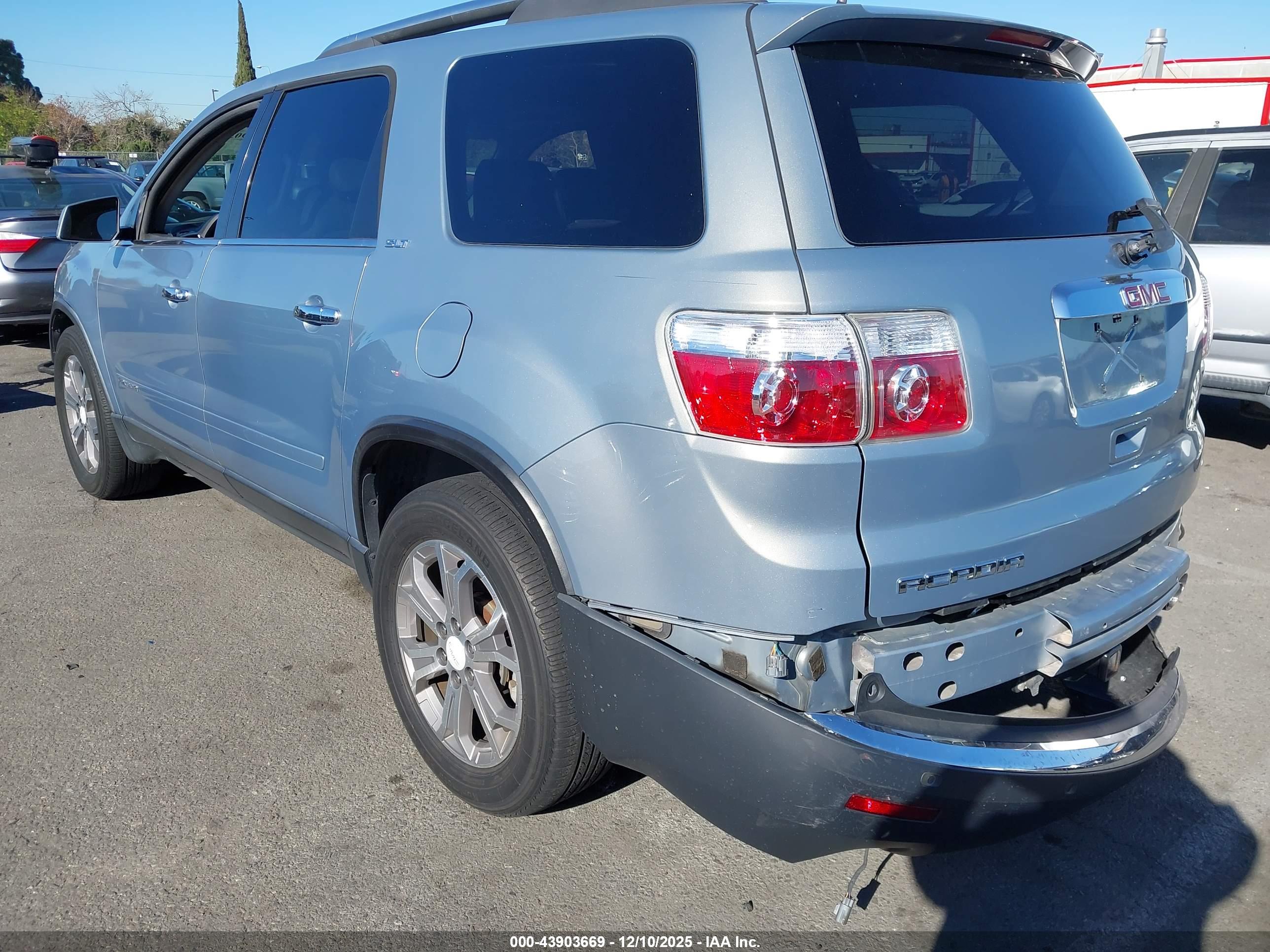 GMC ACADIA image 3