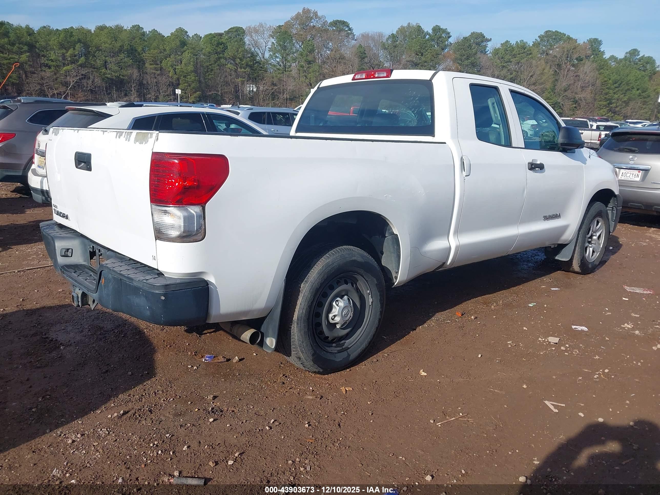 TOYOTA TUNDRA image 4