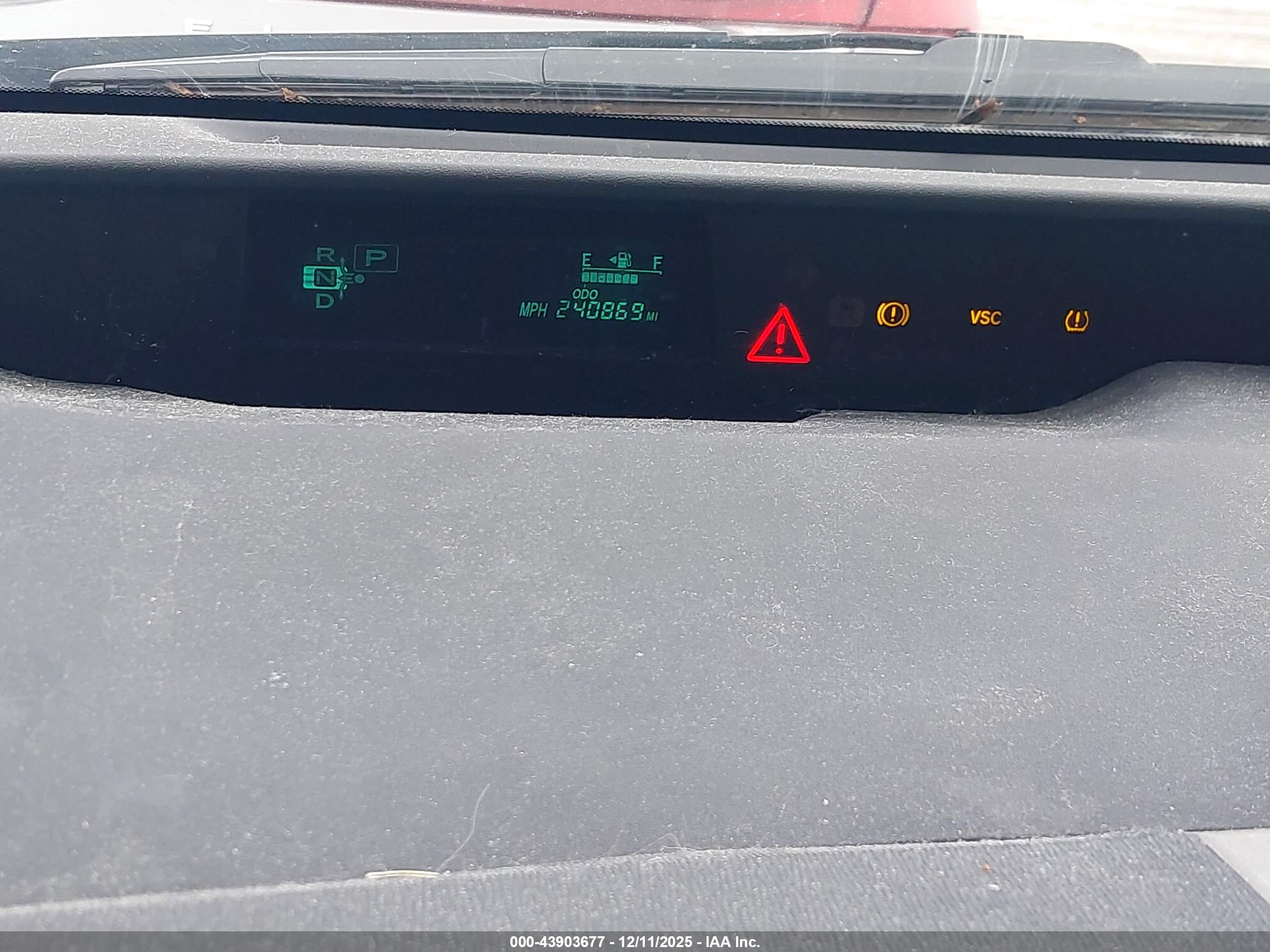 TOYOTA PRIUS image 7