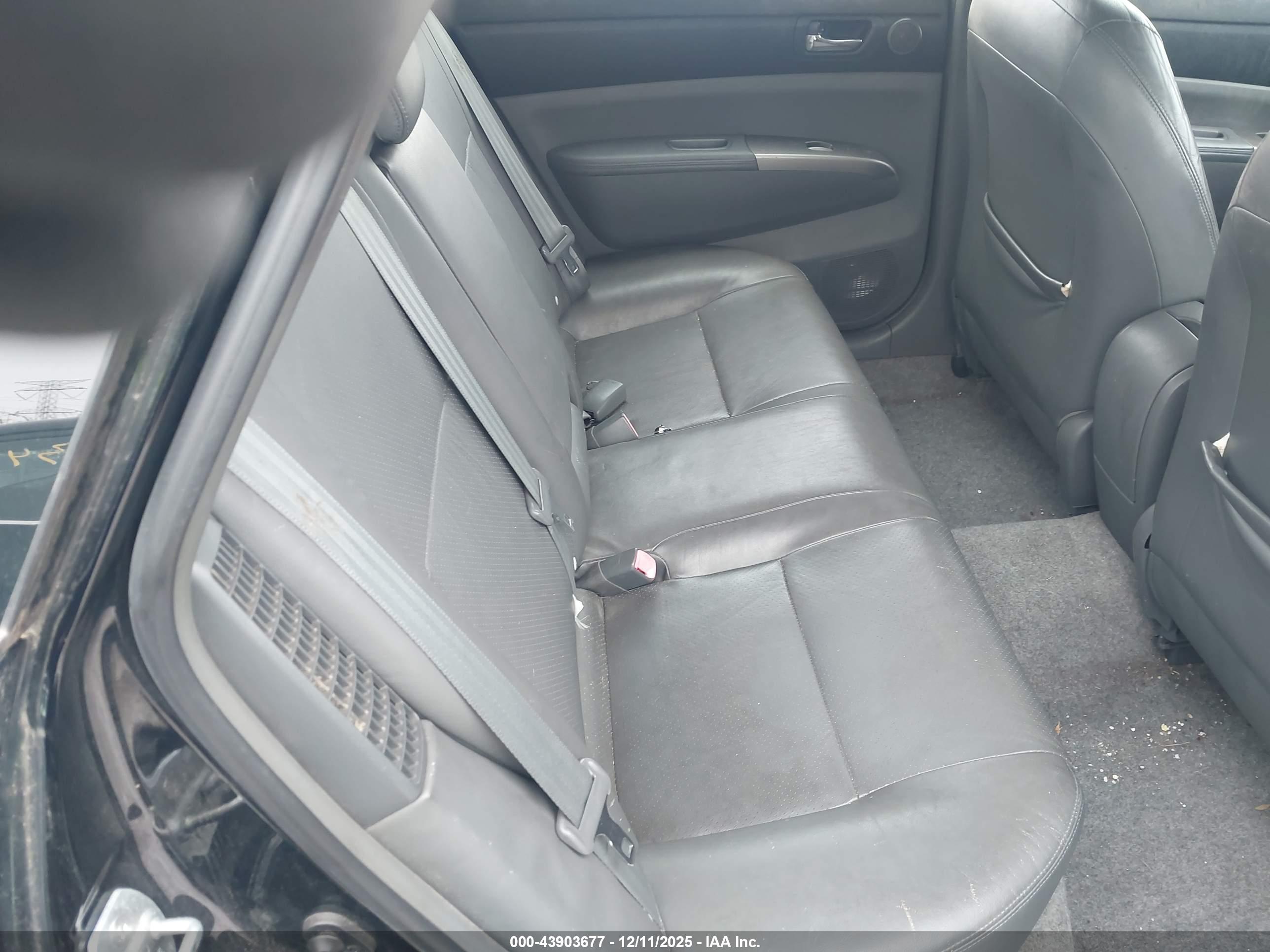 TOYOTA PRIUS image 8