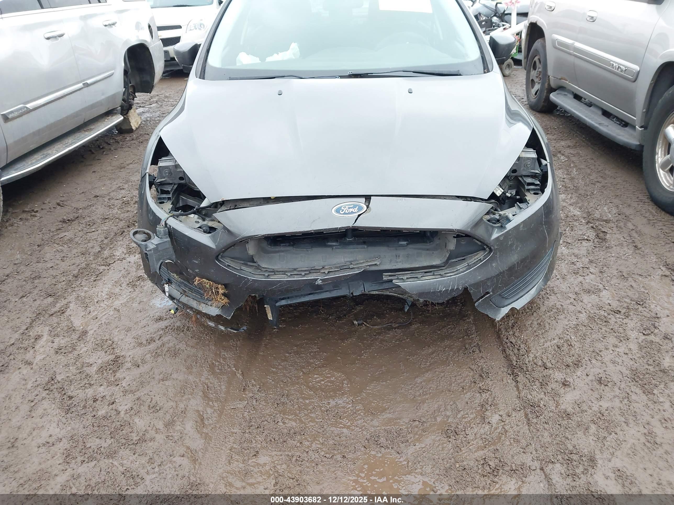 FORD FOCUS image 6