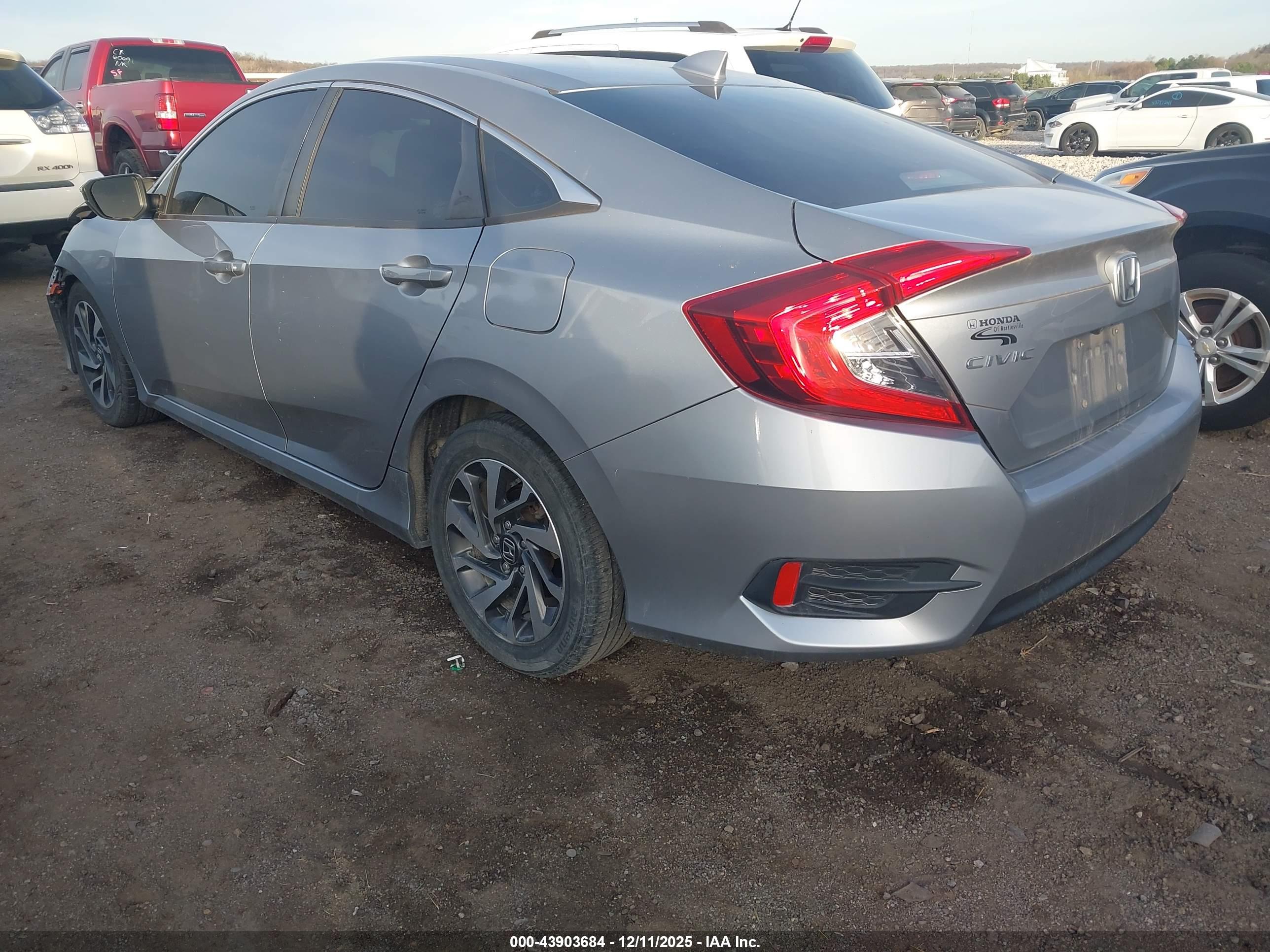 HONDA CIVIC image 3