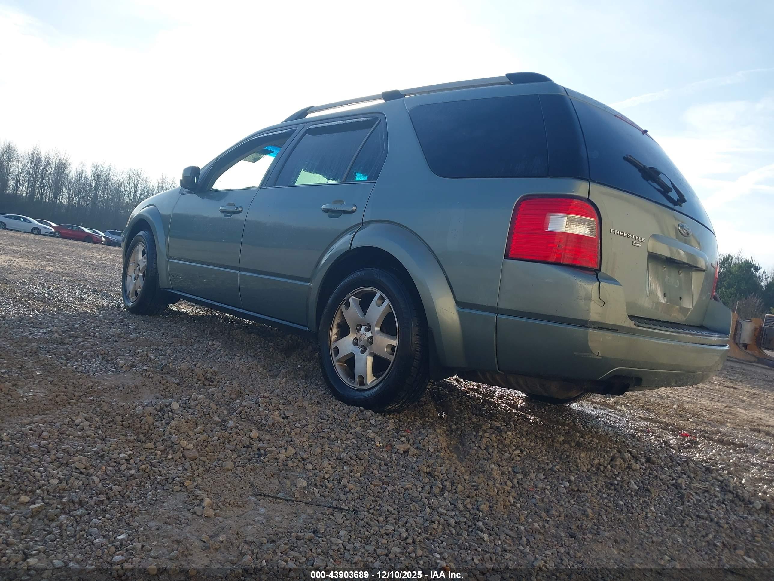 FORD FREESTYLE image 3