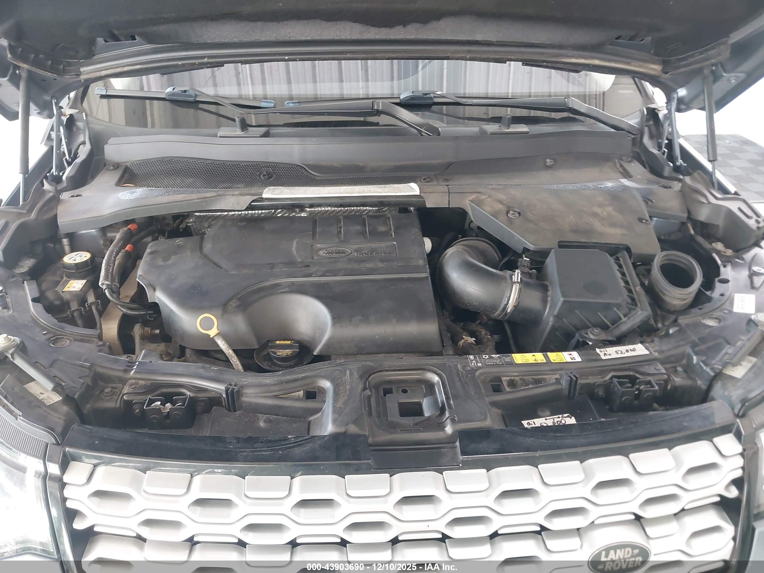 LAND ROVER image 10