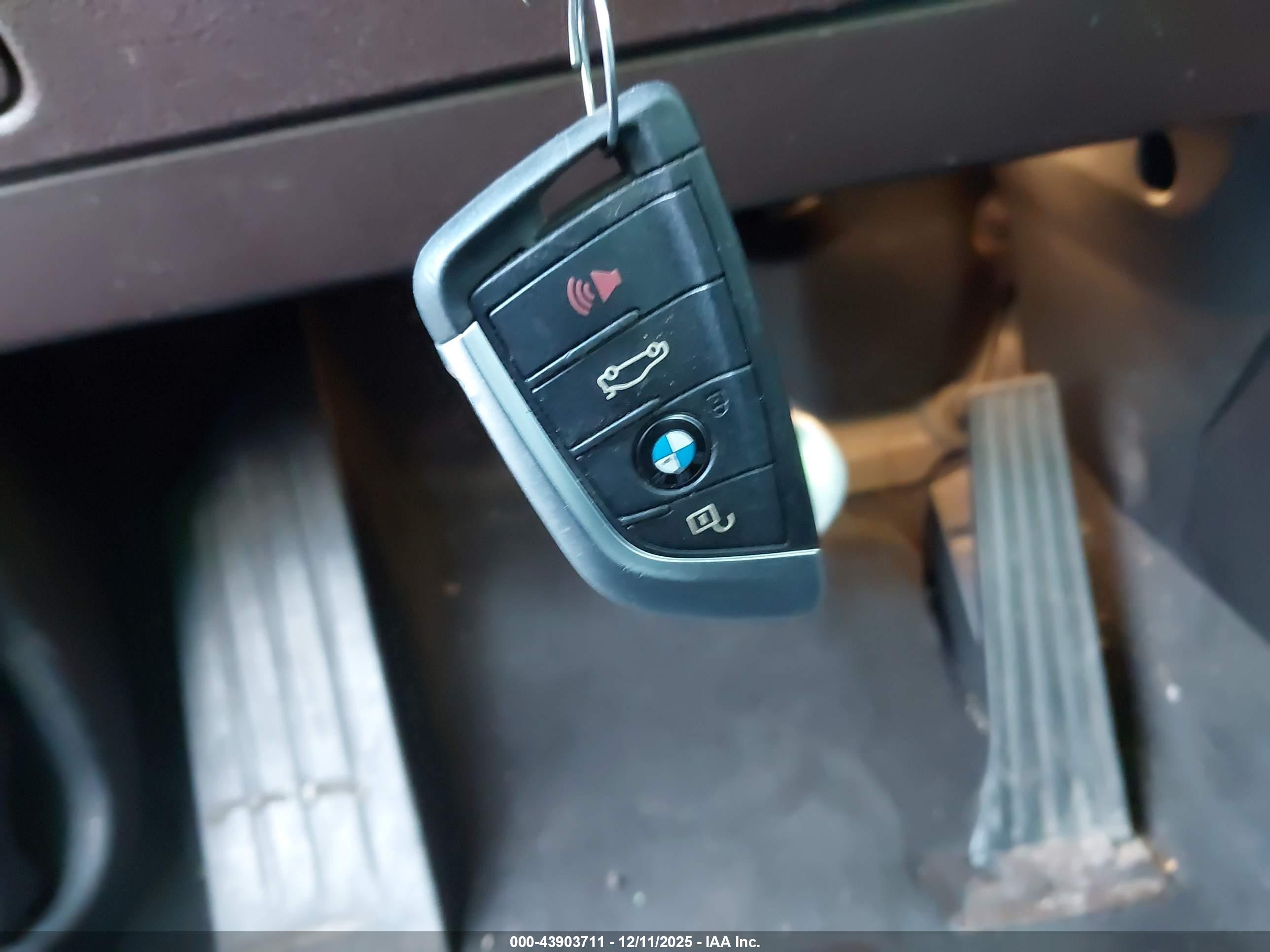 BMW X1 image 11