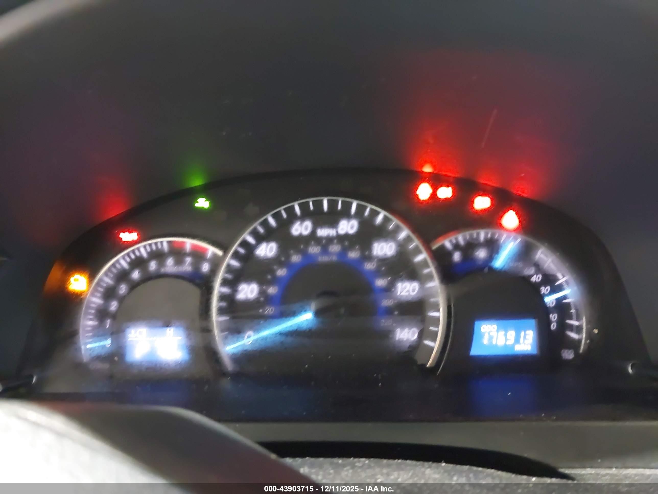 TOYOTA CAMRY image 7