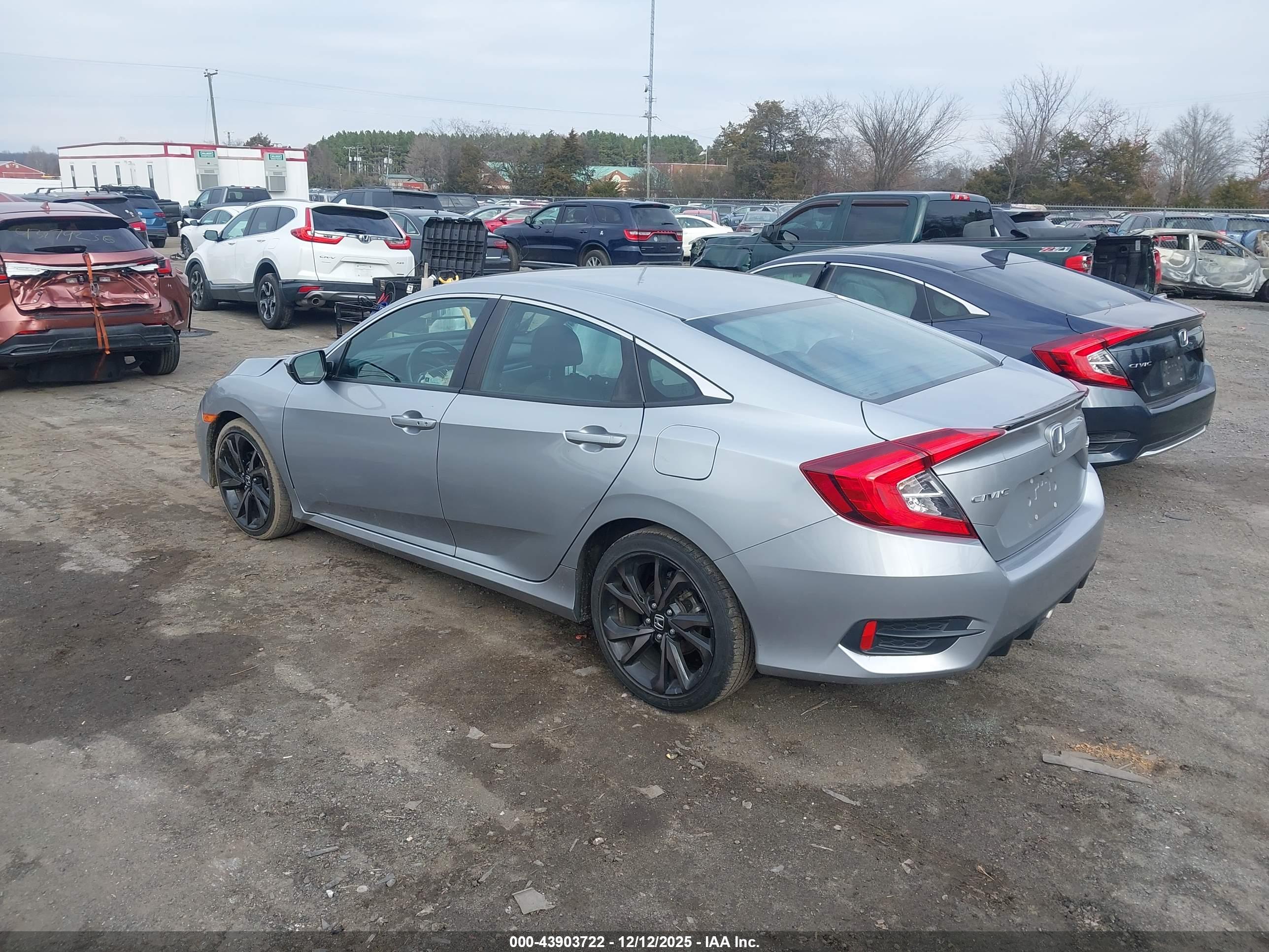 HONDA CIVIC image 3